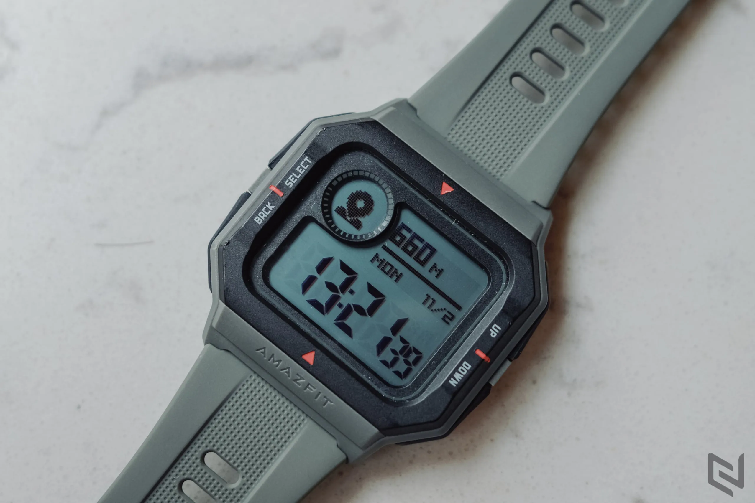 Trên tay đồng hồ Xiaomi Huami Amazfit Neo