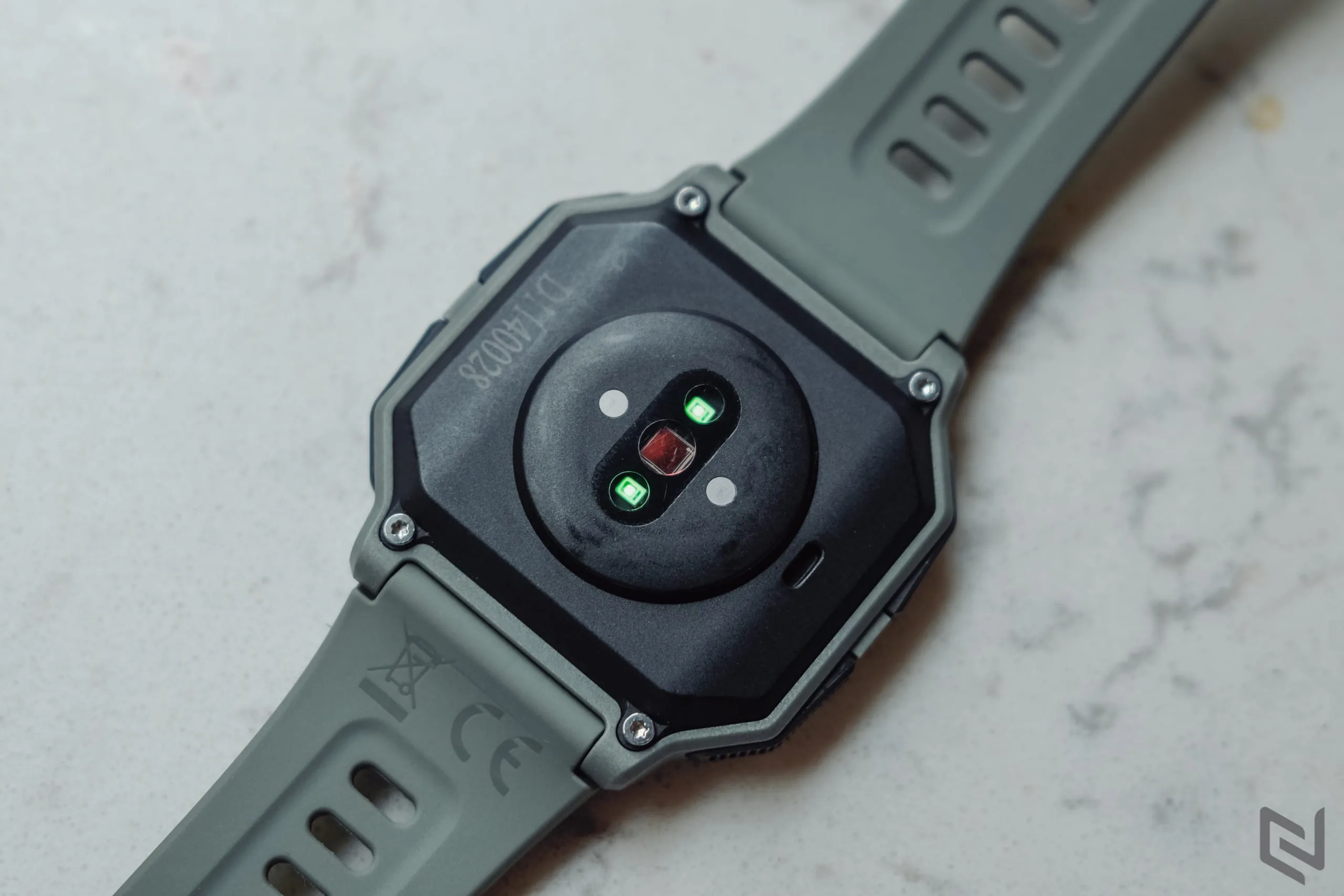 Trên tay đồng hồ Huami Amazfit Neo: Phong cách Casio cổ điển với các tính năng thông minh