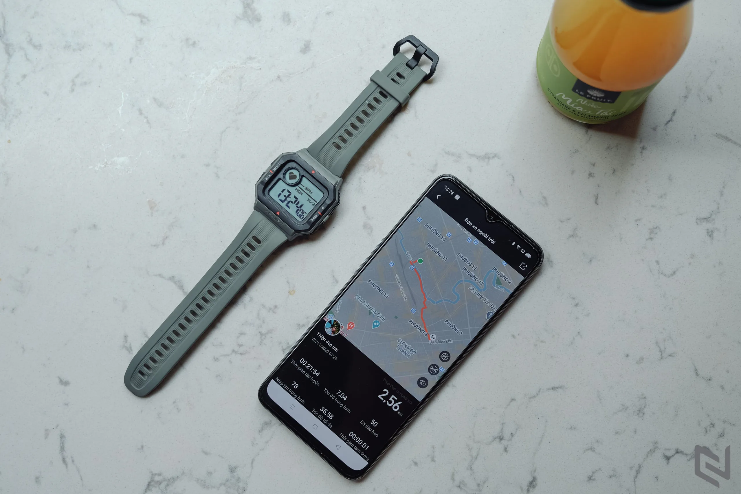 Trên tay đồng hồ Huami Amazfit Neo: Phong cách Casio cổ điển với các tính năng thông minh