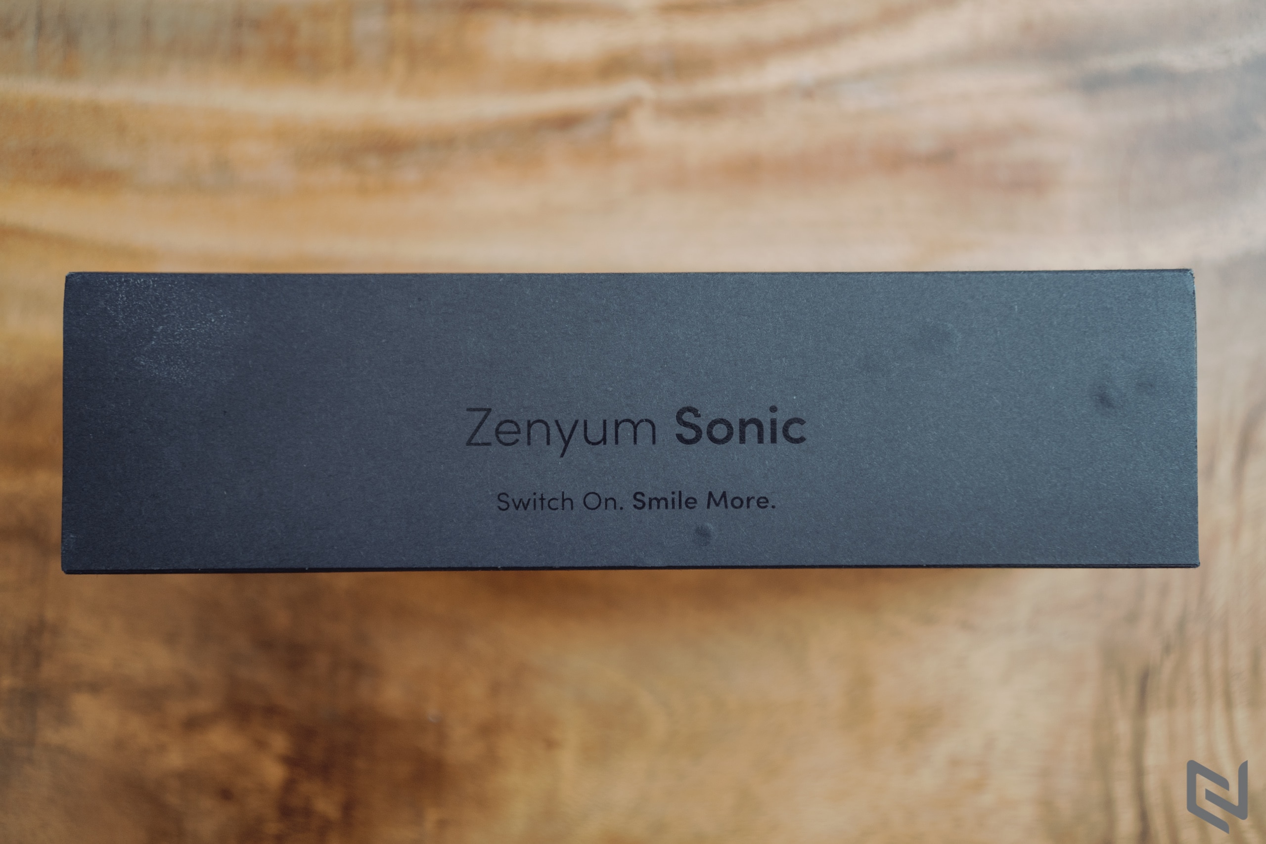 Trên tay bàn chải điện Zenyum Sonic: Tần số rung 33,000 lần/phút, 3 chế độ chải, pin 3 tuần