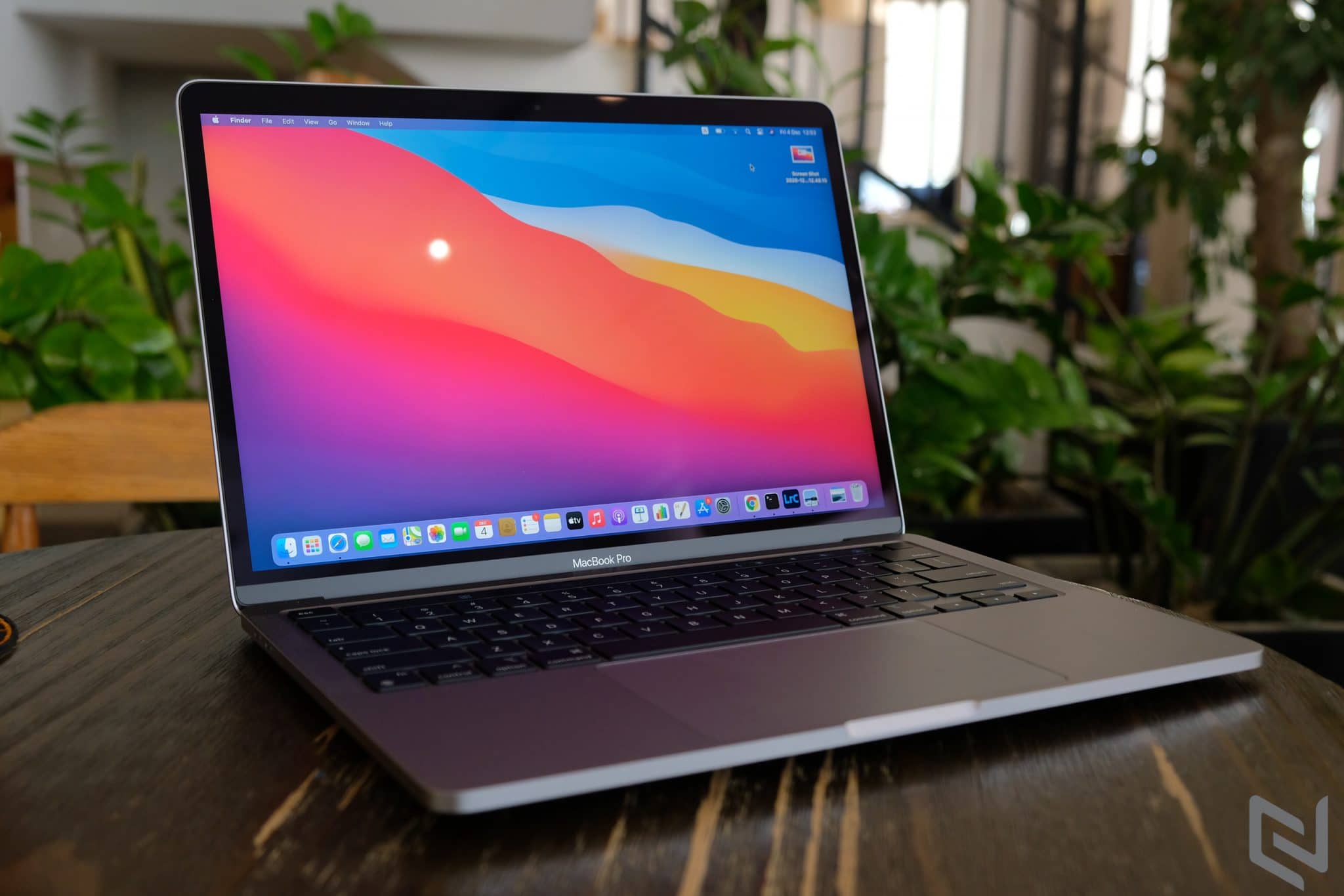 Trên tay MacBook Pro chạy chip M1: Vẫn đang rất hot