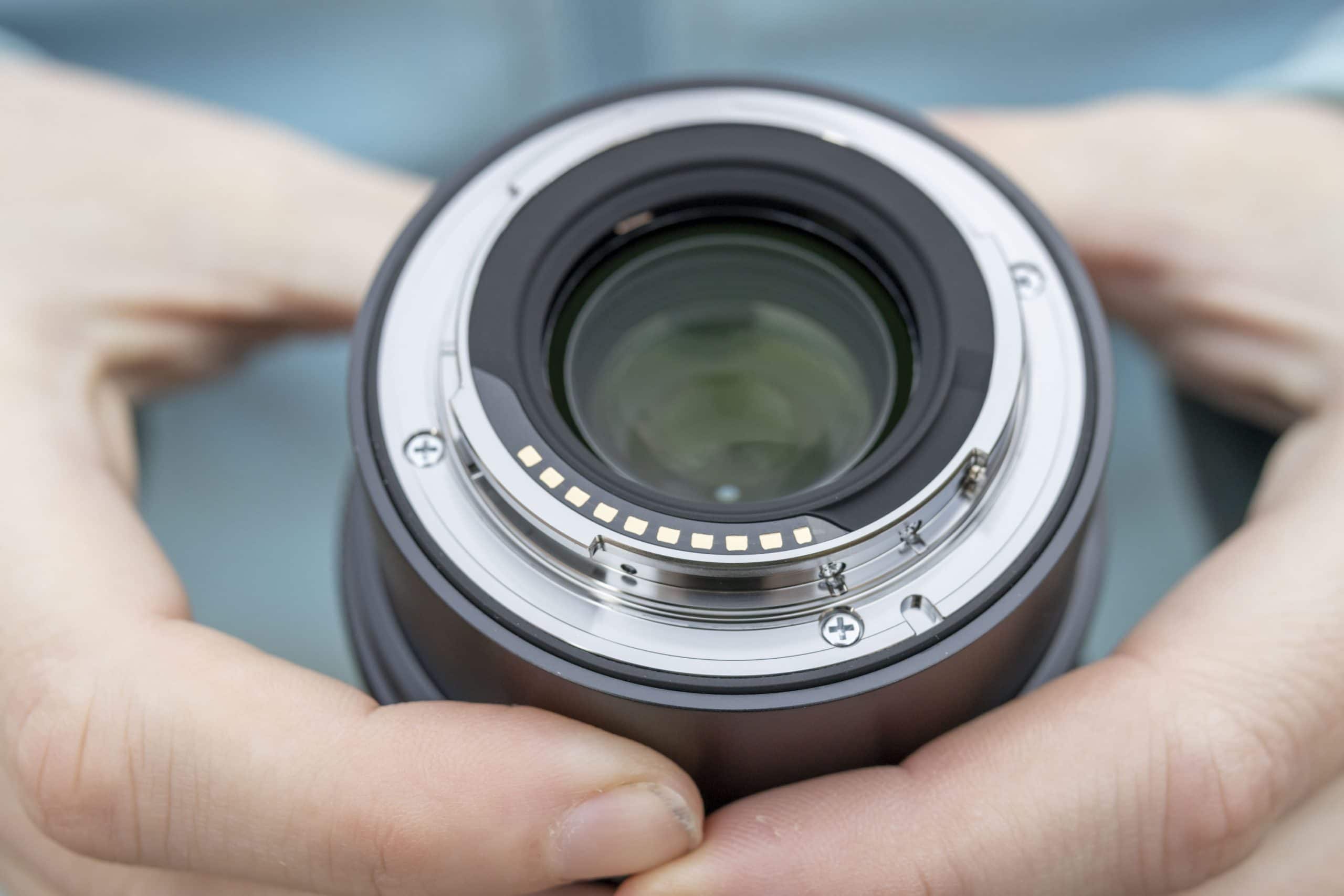 Sigma ra mắt ống kính 24mm F3.5, 35mm F2 và 65mm F2 cho ngàm E và L