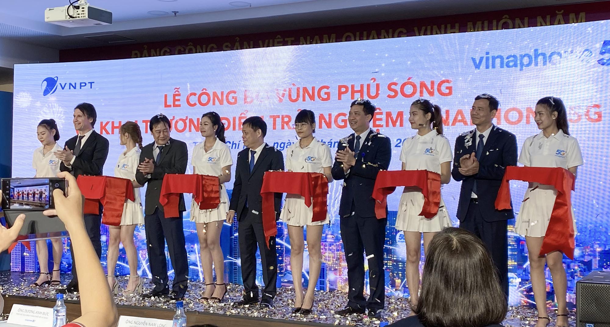 VNPT chính thức công bố vùng phủ sóng VinaPhone 5G tại Hà Nội và TP. Hồ Chí Minh