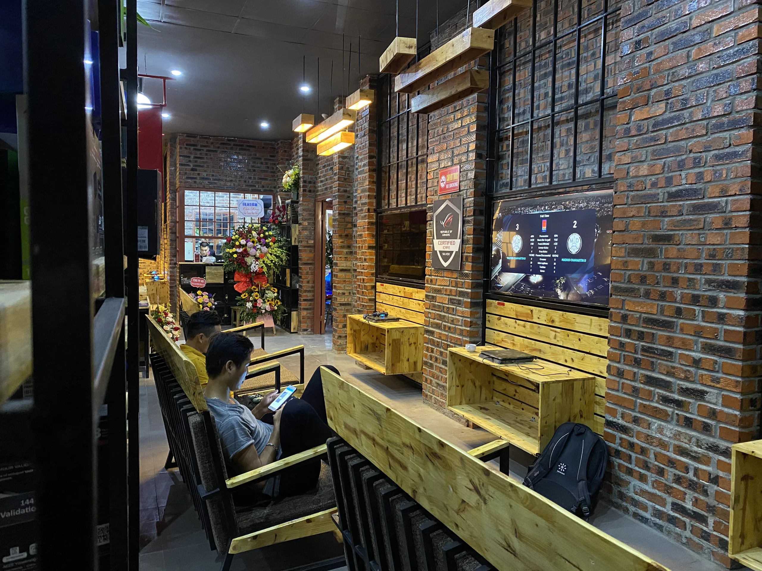 Akatsuki Gaming Store khai trương tại Nghệ An, nhiều khu khác nhau thoải mái với full máy từ ASUS