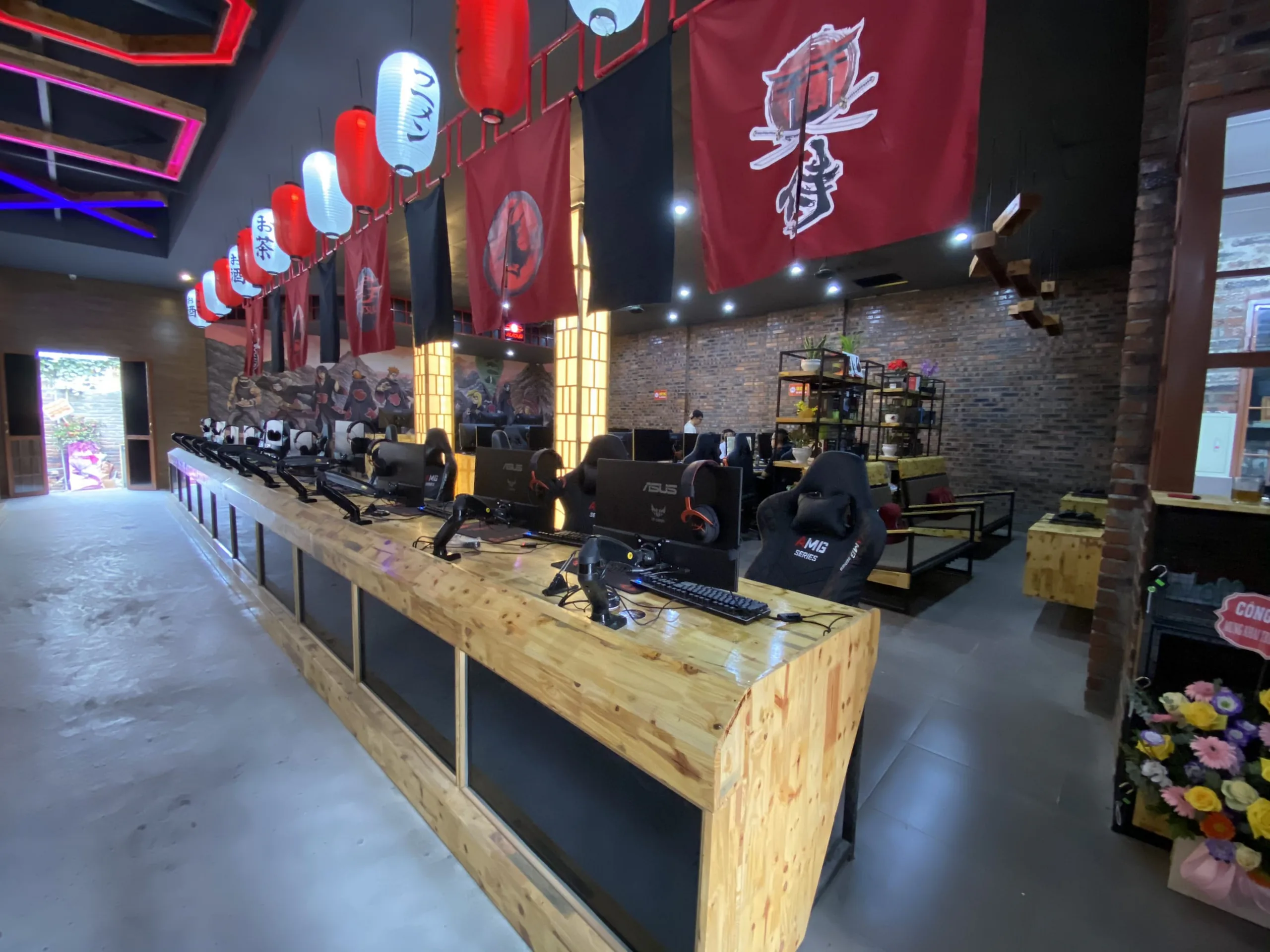 Akatsuki Gaming Store khai trương tại Nghệ An, nhiều khu khác nhau thoải mái với full máy từ ASUS