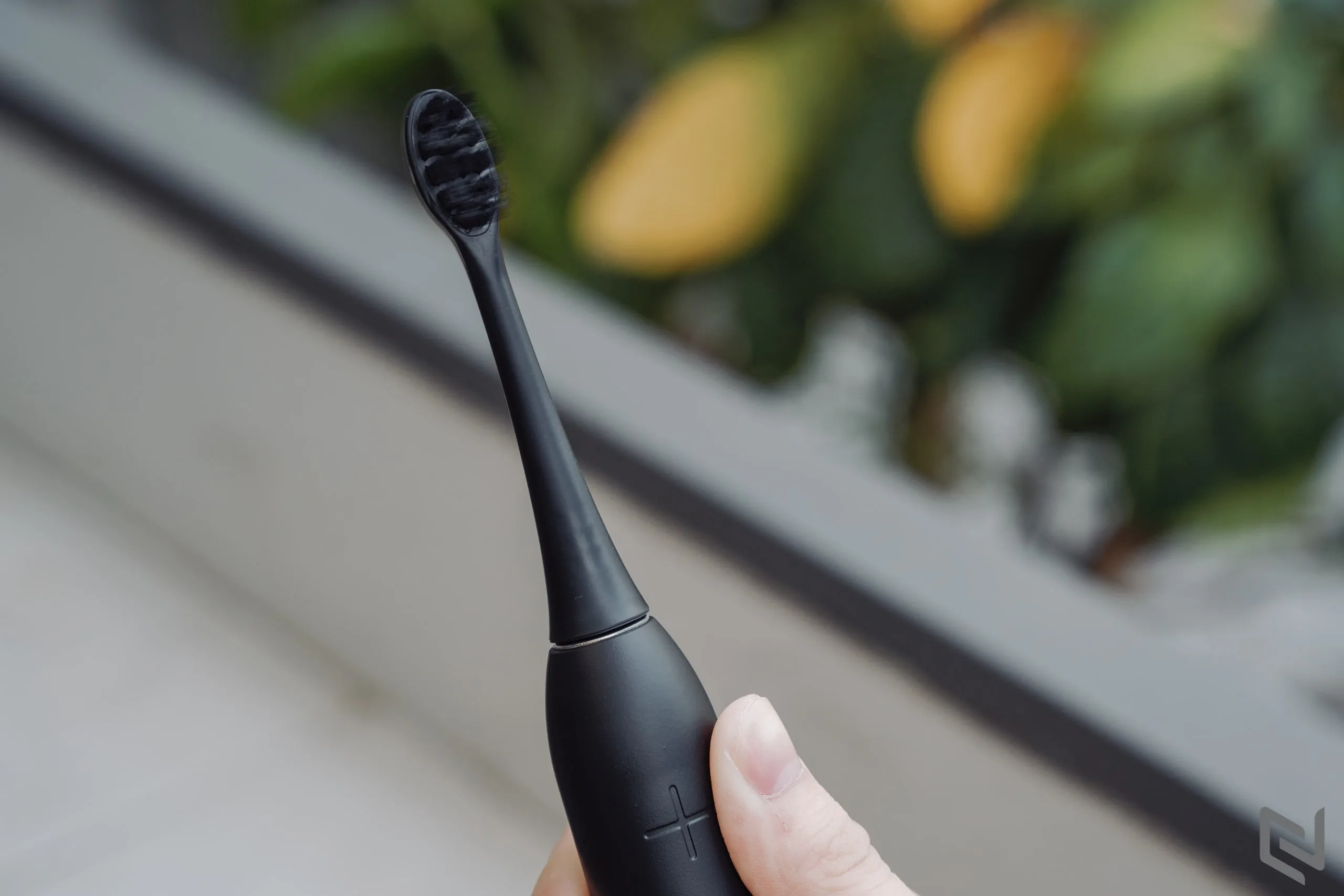 Trên tay bàn chải điện Zenyum Sonic: Tần số rung 33,000 lần/phút, 3 chế độ chải, pin 3 tuần
