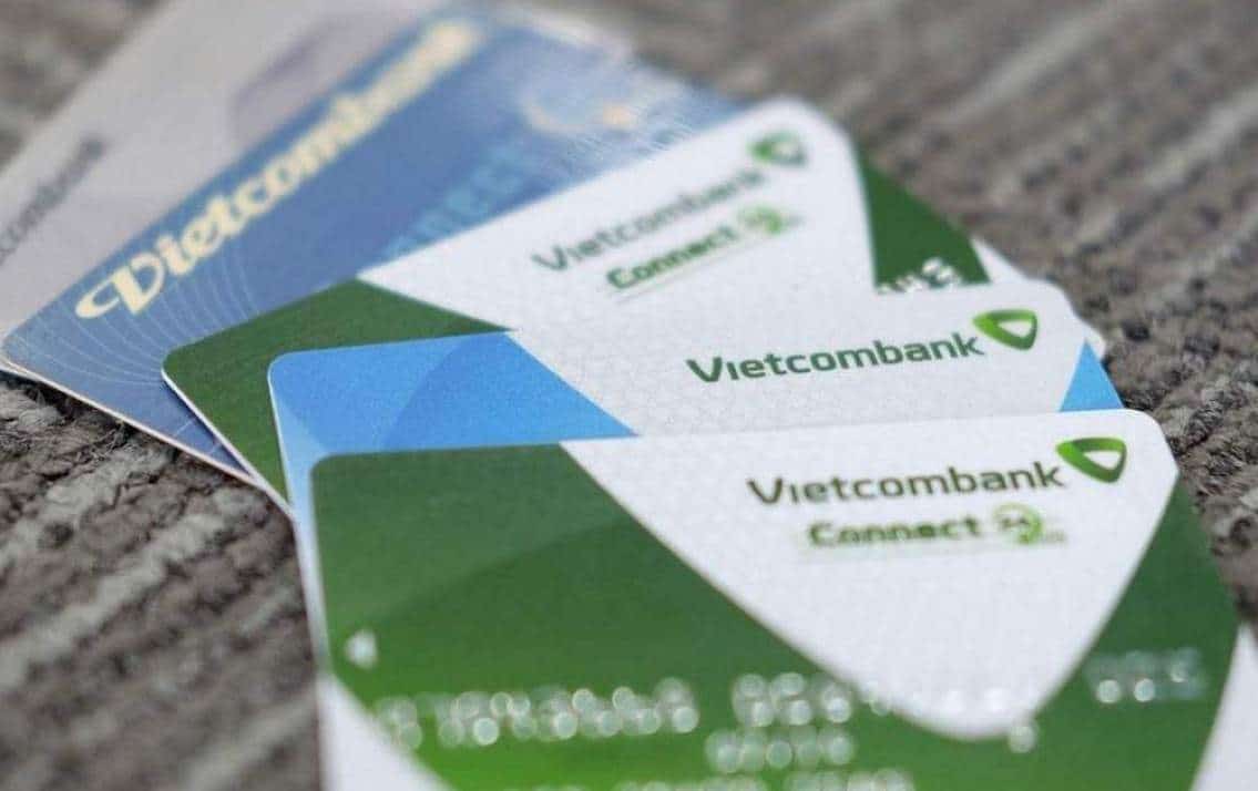 Khoá thẻ Vietcombank tạm thời