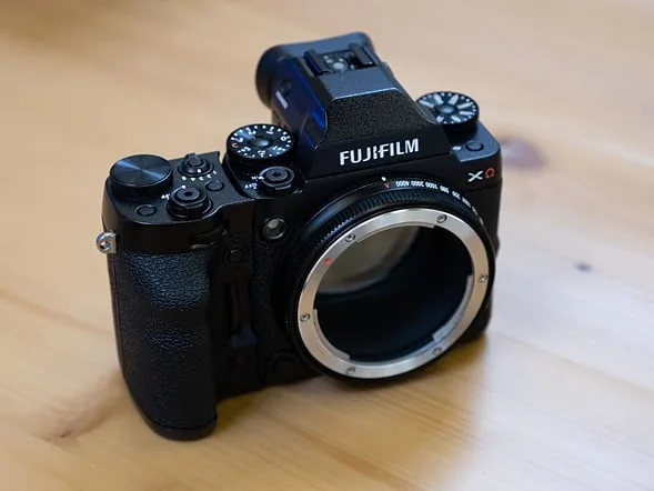 Chiếc máy ảnh Fujifilm GFX100 mới với IBIS sẽ chỉ lớn bằng GFX50S