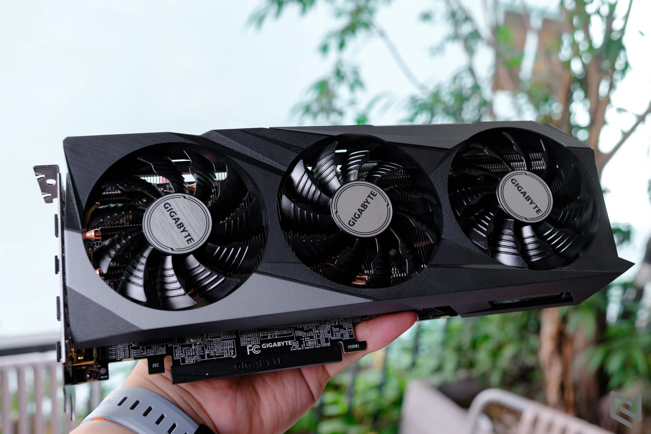 Mở hộp card đồ hoạ Gigabyte GeForce RTX 3060 Ti GAMING OC PRO 8G: Sự lựa chọn hợp lý cho chơi game 1080p và 1440p