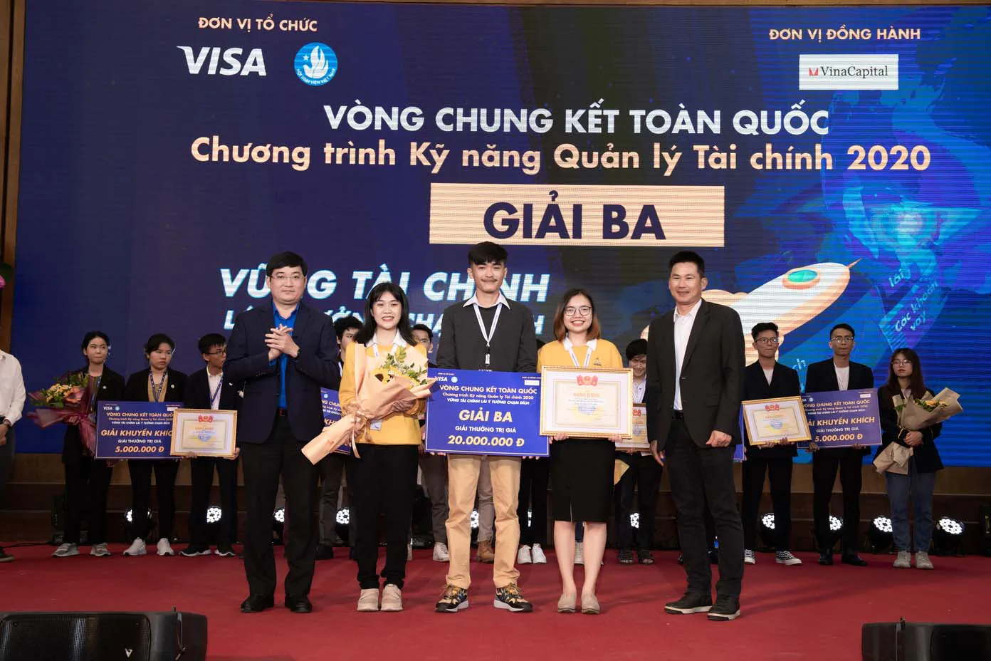 Các nhà khởi nghiệp trẻ tiếp đất ngoạn mục trong đêm chung kết chương trình Kỹ năng Quản lý Tài chính 2020 của Visa và Trung ương Hội Sinh viên Việt Nam