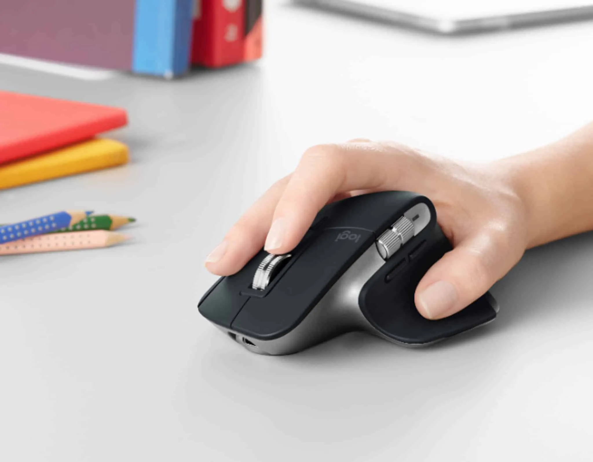Logitech ra mắt hệ sản phẩm “Lifestyle & Apple Ecosystem” tại Việt Nam