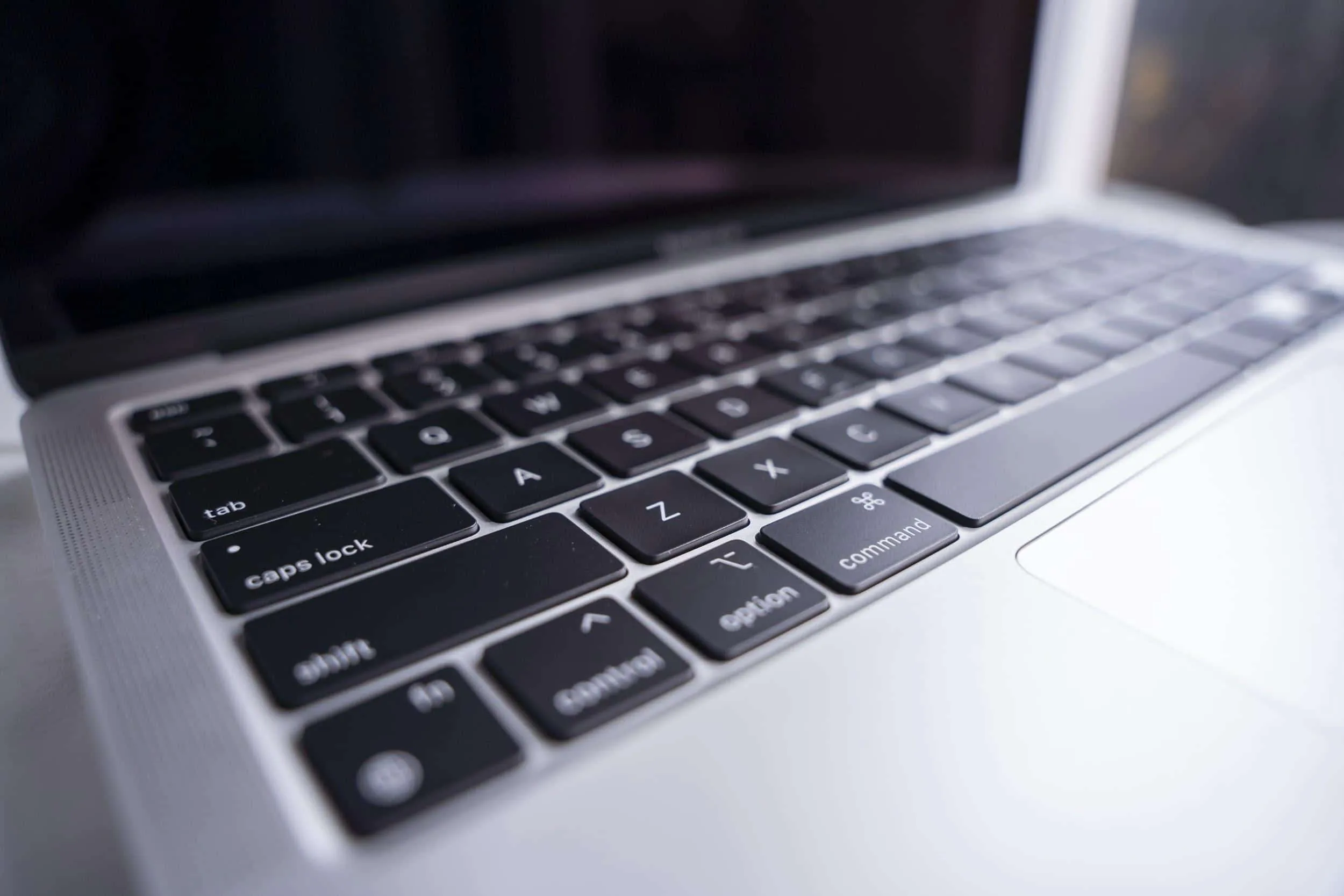 Mở bán MacBook M1 tại Việt Nam, giá từ 27.99 triệu đồng