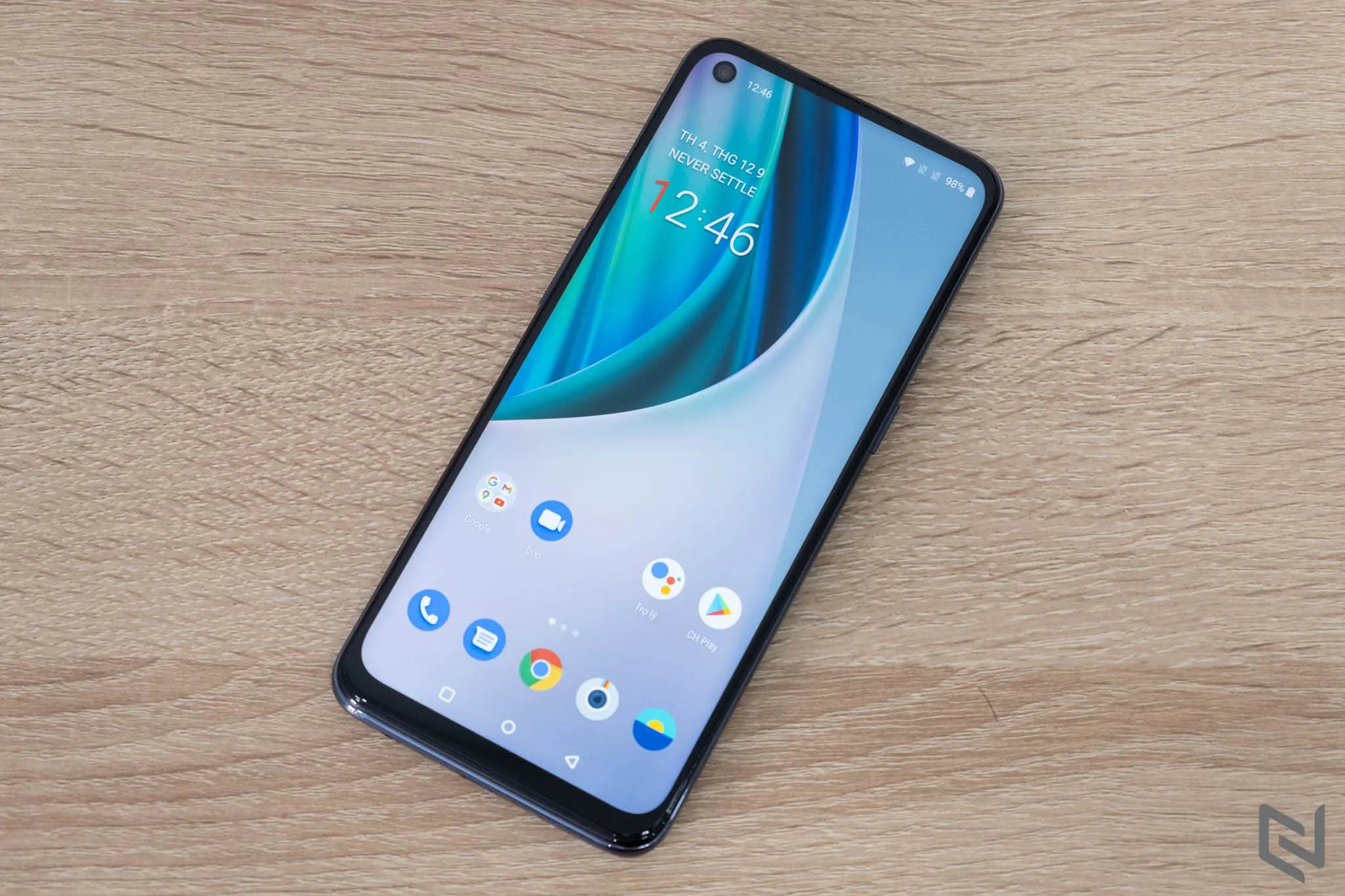 Mở hộp OnePlus Nord N10 5G: Kết nối 5G là điểm nhấn, chip mới hiệu năng tốt và 4 camera