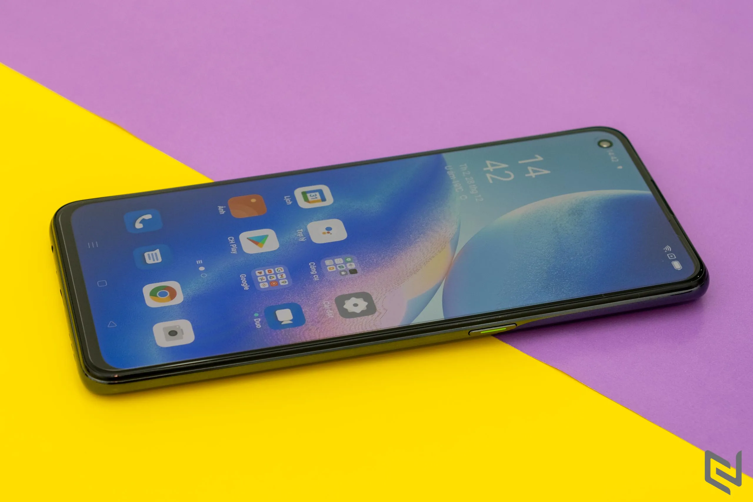 Mở hộp OPPO Reno5: Màu sắc ma thuật, cấu hình thời thượng, camera tạo xu hướng