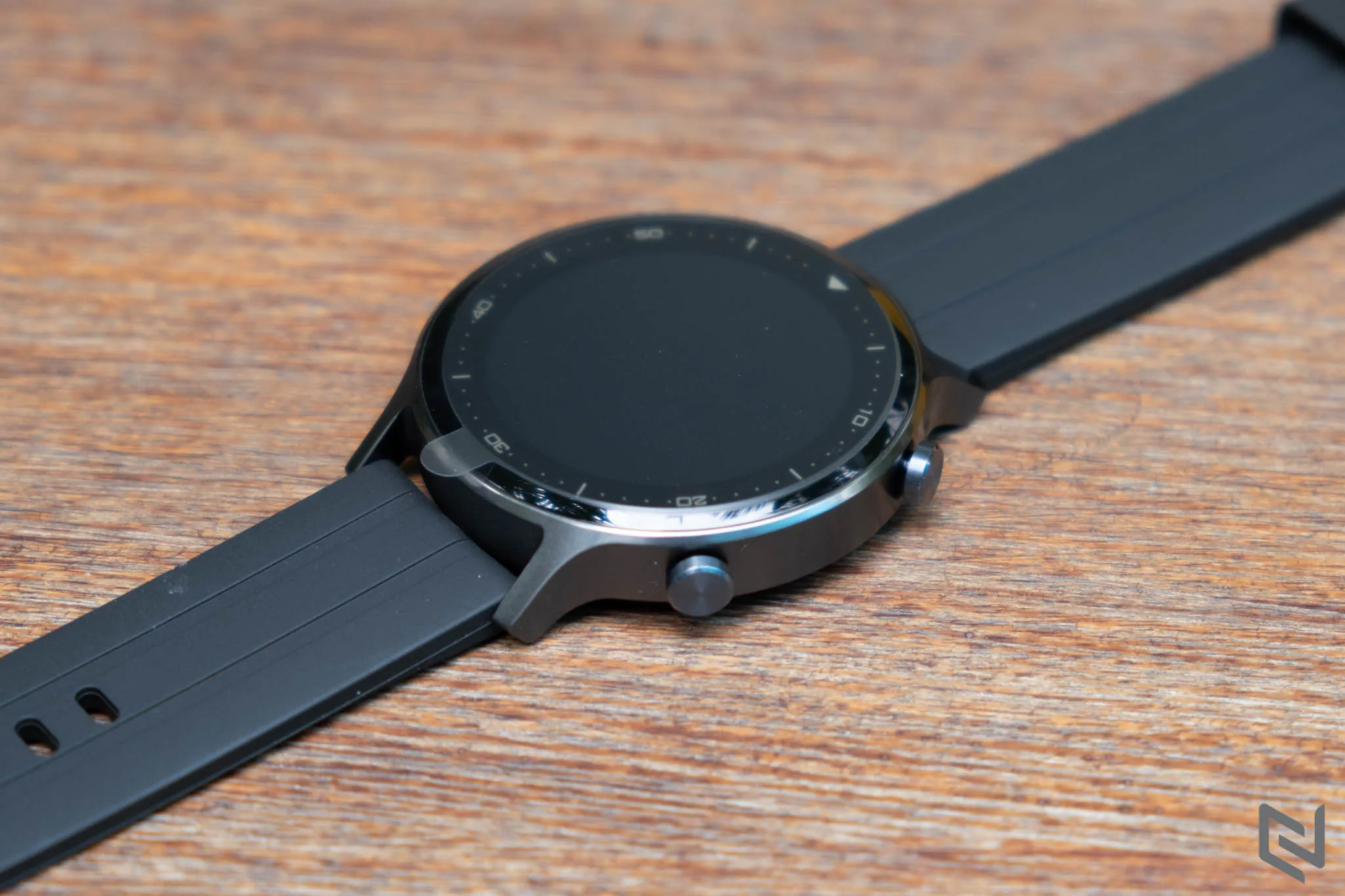 Mở hộp đồng hồ thông minh Realme Watch S: Thiết kế sành điệu, đo nhịp tim, nồng độ oxy trong máu, công bố chương trình “flash sale” 12/12 giảm 600,000 VND