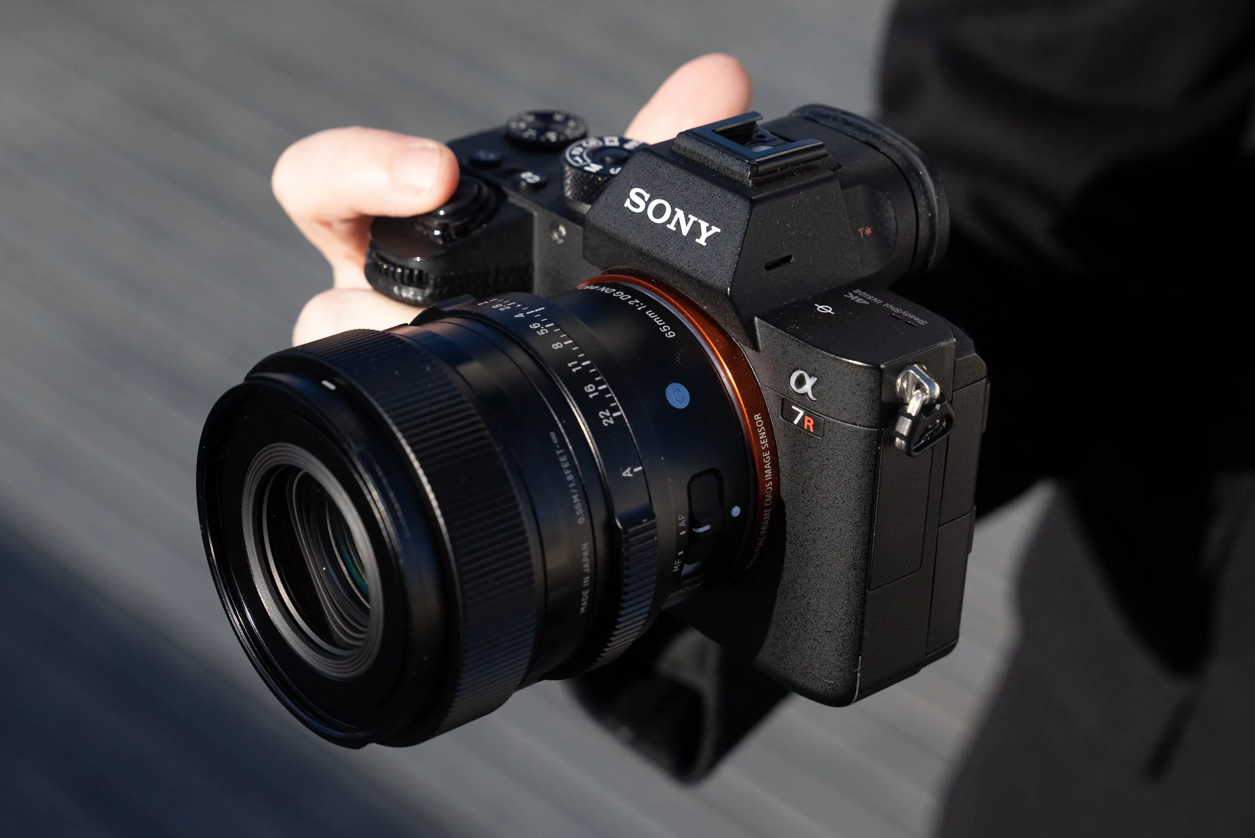 Sigma ra mắt ống kính 24mm F3.5, 35mm F2 và 65mm F2 cho ngàm E và L
