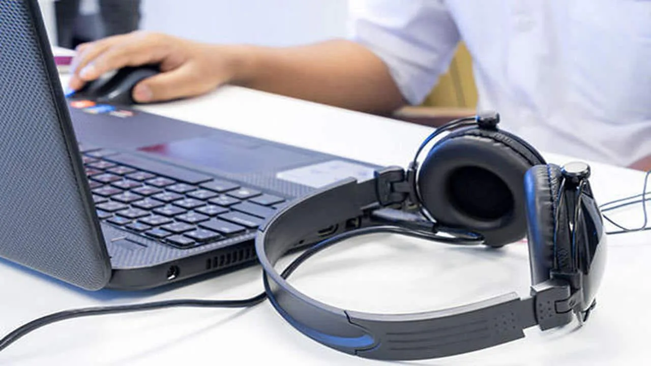 Cách sửa lỗi không kết nối được với tai nghe trên Windows 10
