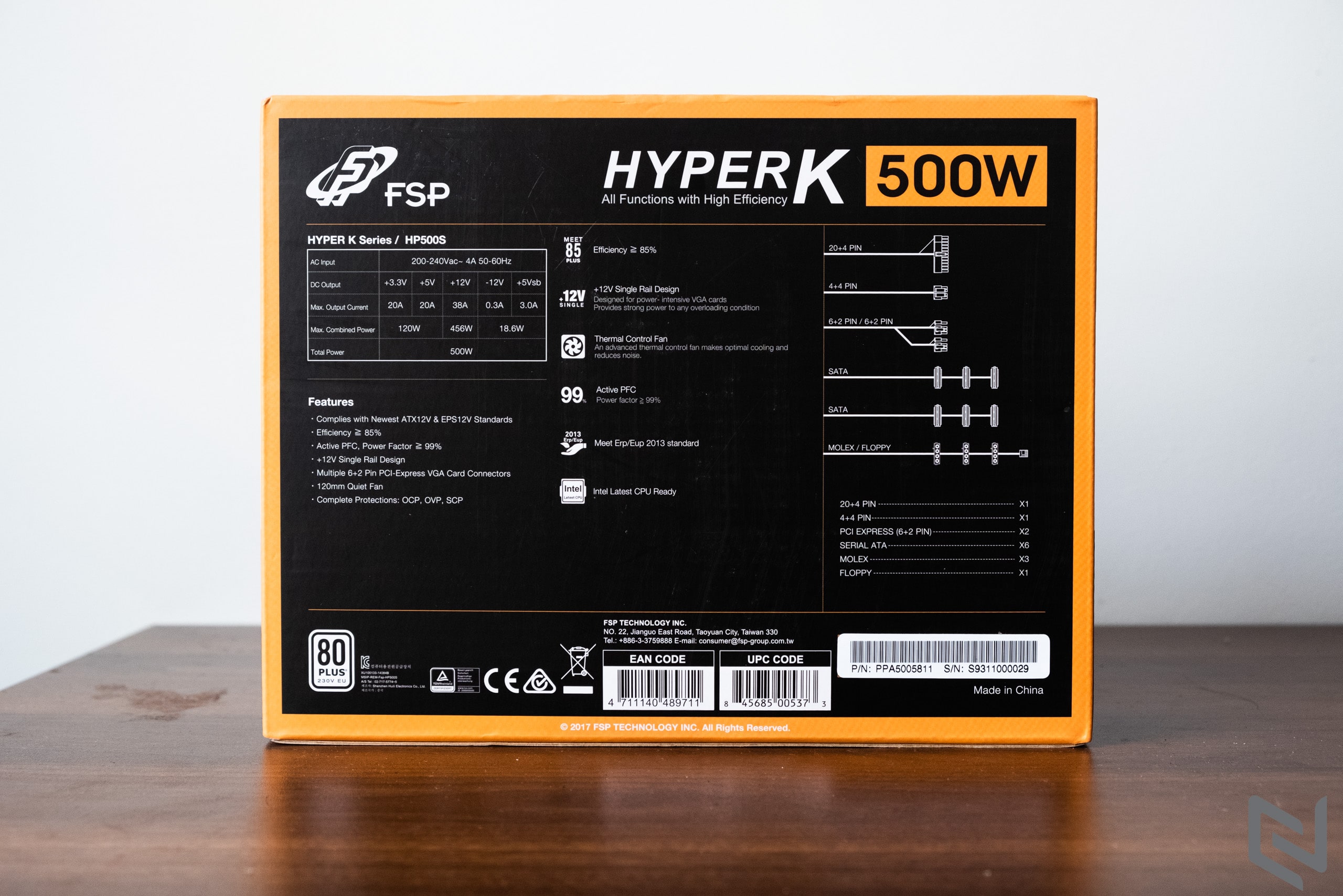 Trên tay thùng máy CMT340 và nguồn HyperK 500W đến từ FSP