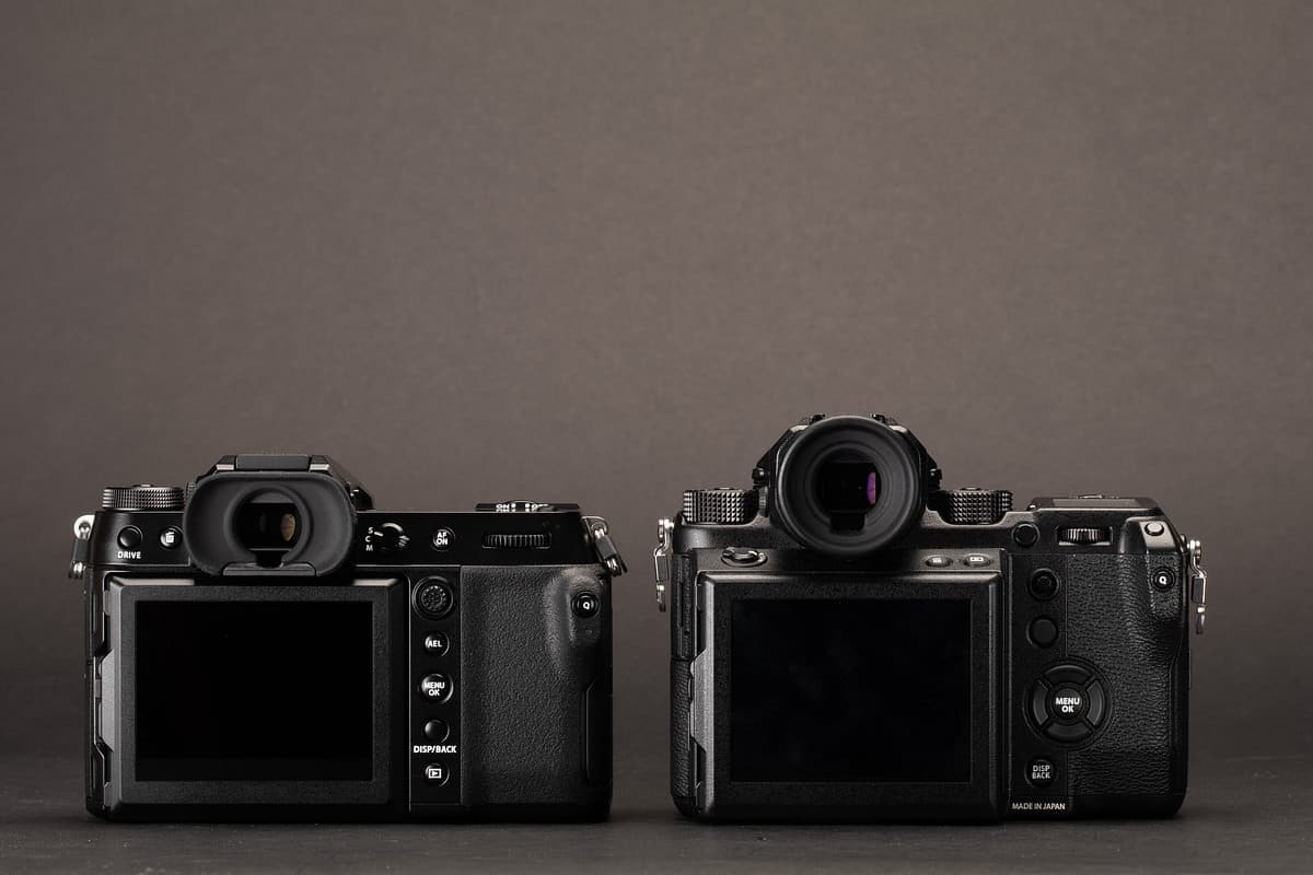 máy ảnh Fujifilm GFX 100S