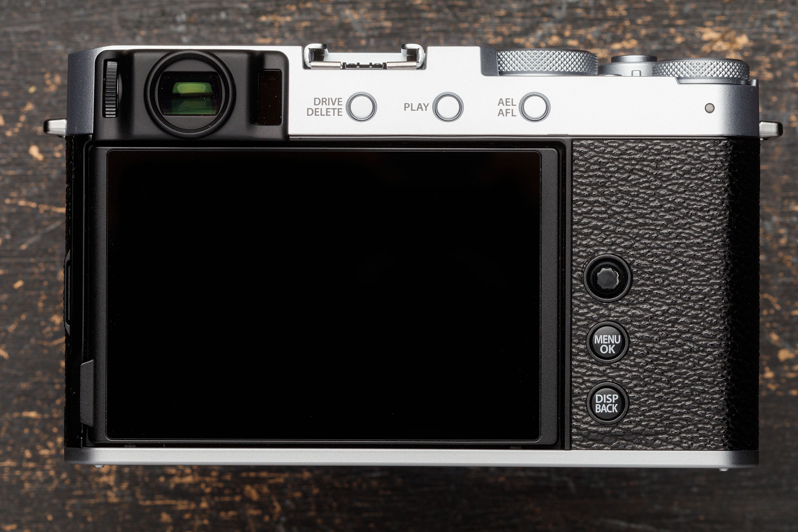 Fujifilm X-E4 ra mắt với hàng loạt cải tiến, là chiếc máy ảnh X Series nhẹ nhất và nhỏ nhất hiện tại