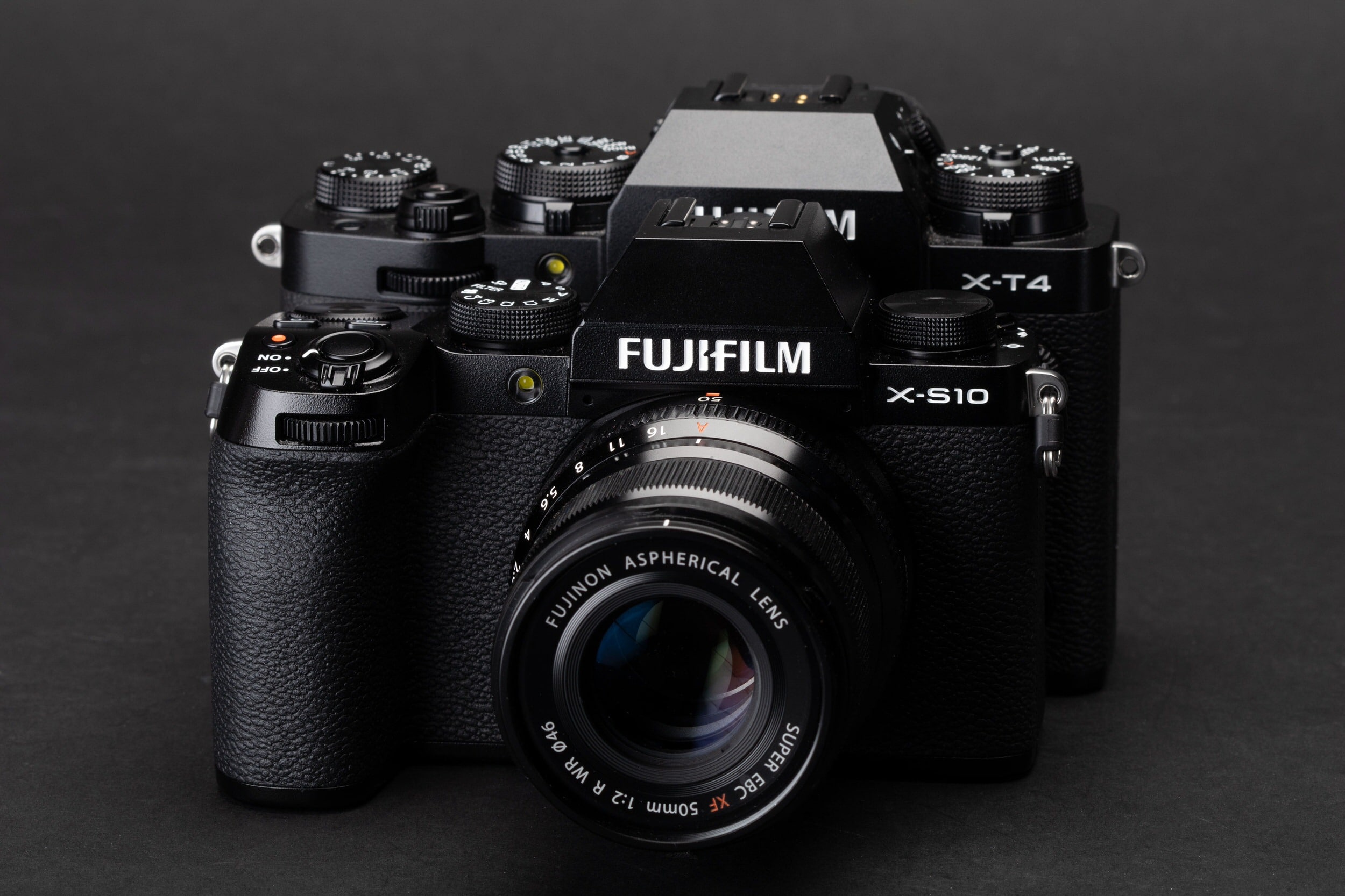 Fujifilm X-T4 và Fujifilm X-S10, đâu là lựa chọn hợp lý dành cho bạn?