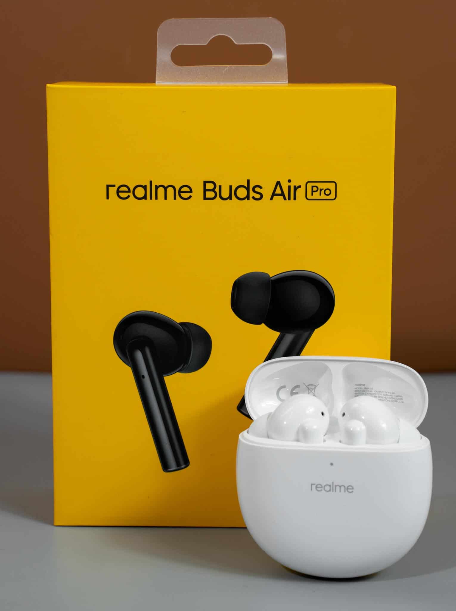 Realme mở bán tai nghe Realme Buds Air Pro giá 2,690,000 VND độc quyền tại CellphoneS, tặng loa 990,000 VND khi đặt hàng trước