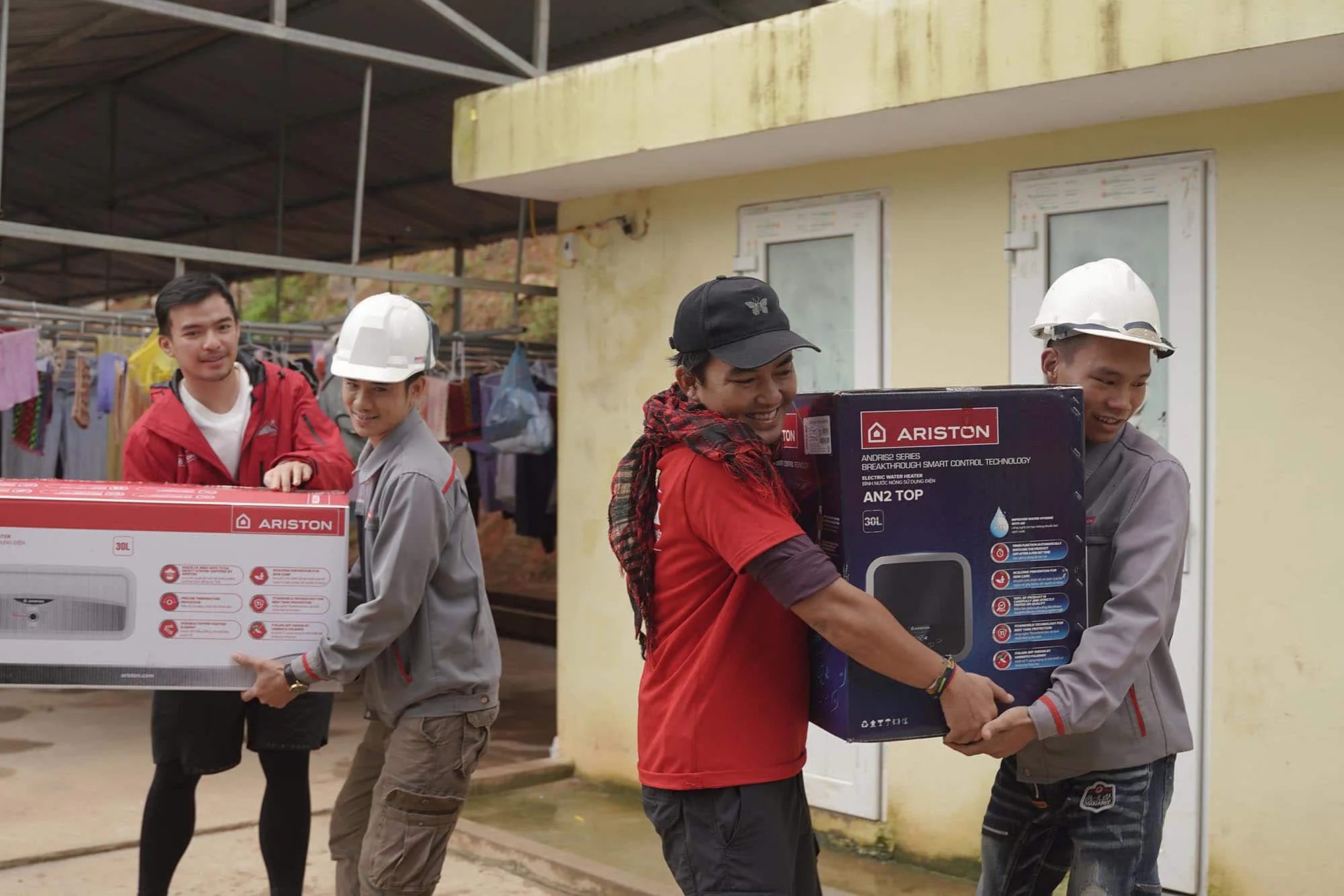 “Hành trình xuyên Việt - Thách thức khắc nghiệt” mang một cái Tết trọn vẹn hơn đến đồng bào trên khắp cả nước