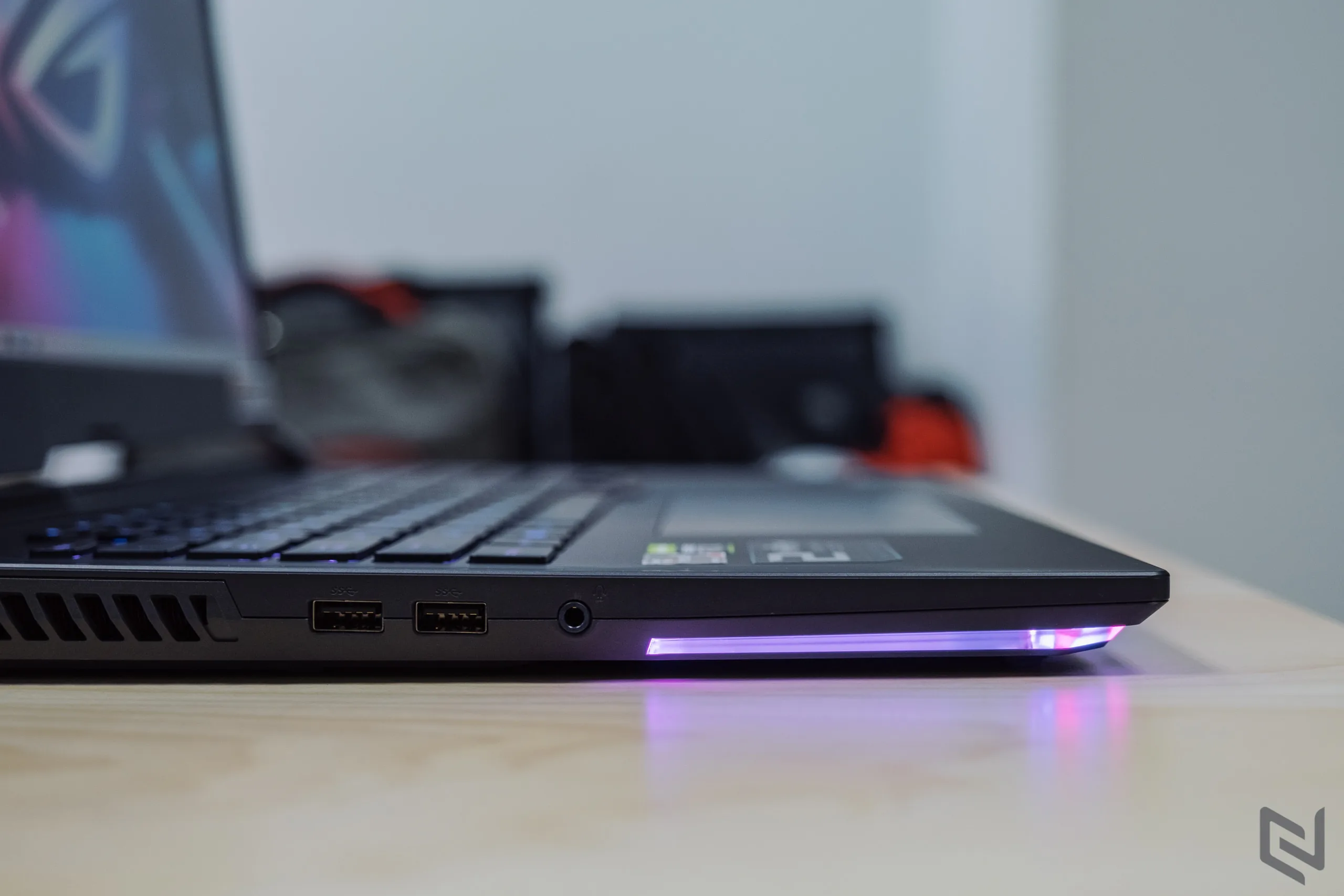 Trên tay laptop gaming ASUS ROG Strix G17 G713 - Siêu chiến binh, vũ khí mới mạnh mẽ từ đội Đỏ