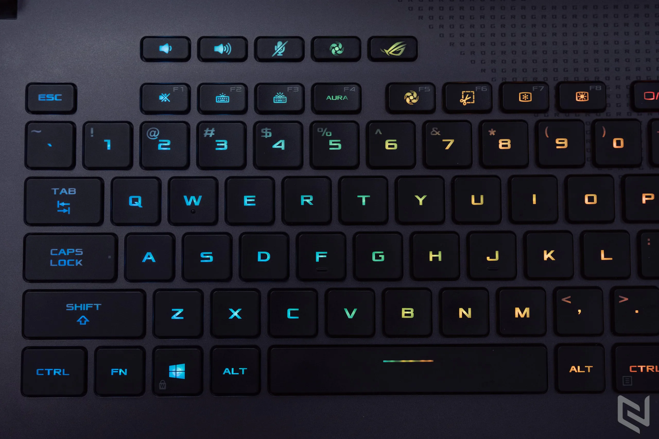 Trên tay laptop gaming ASUS ROG Strix G17 G713 - Siêu chiến binh, vũ khí mới mạnh mẽ từ đội Đỏ