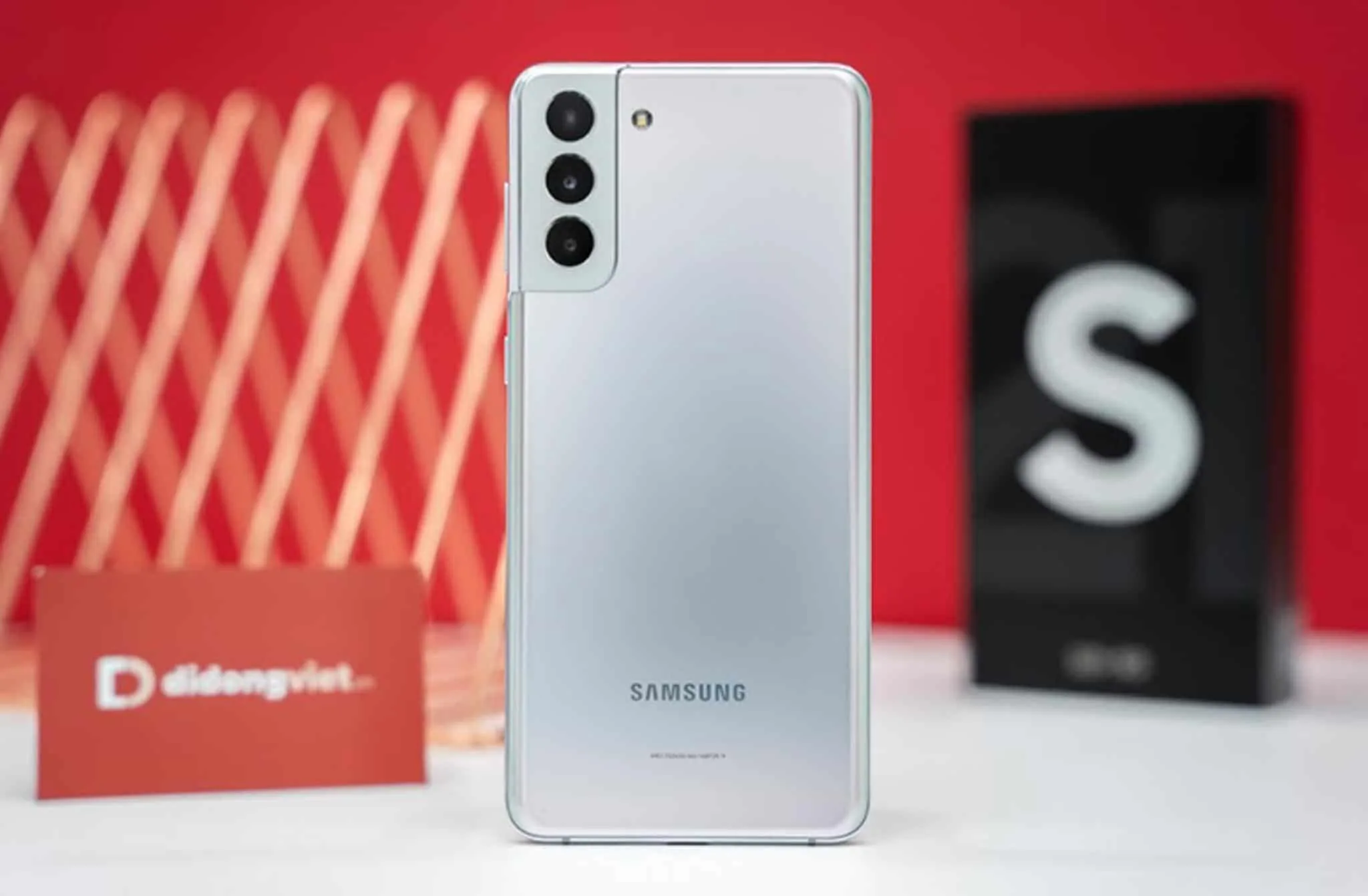 Samsung Galaxy S21+ 5G, S21 Ultra 5G mở bán, 30% người dùng đặt trước được trả hàng
