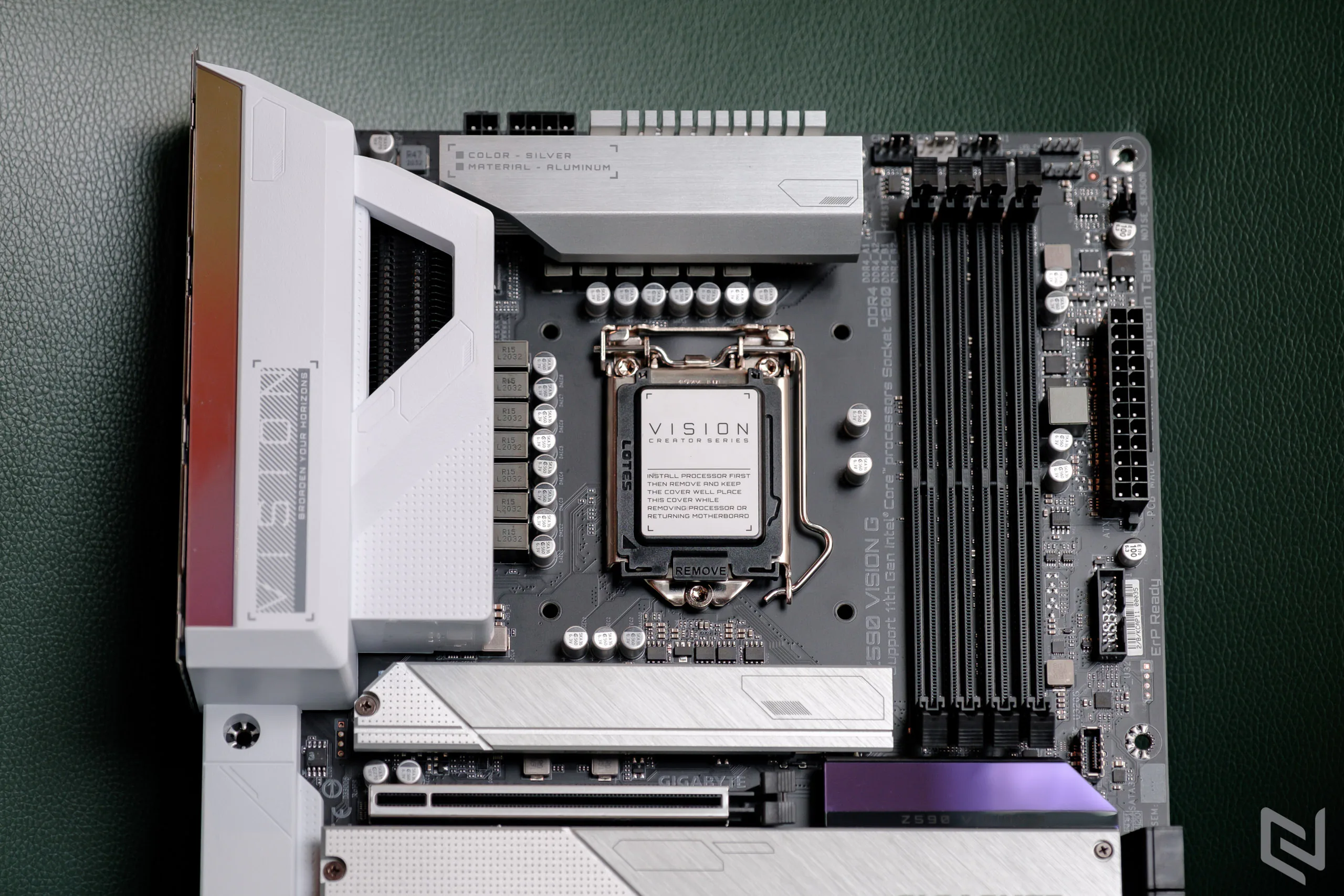 GIGABYTE Z590 Vision G
