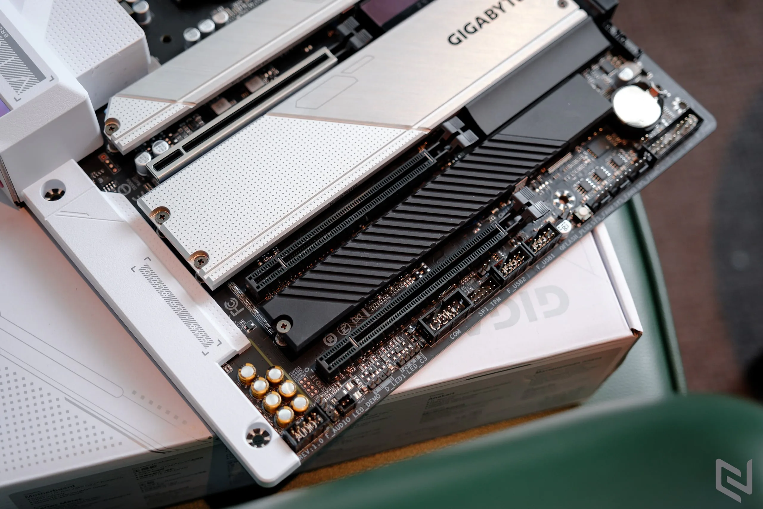 GIGABYTE Z590 Vision G
