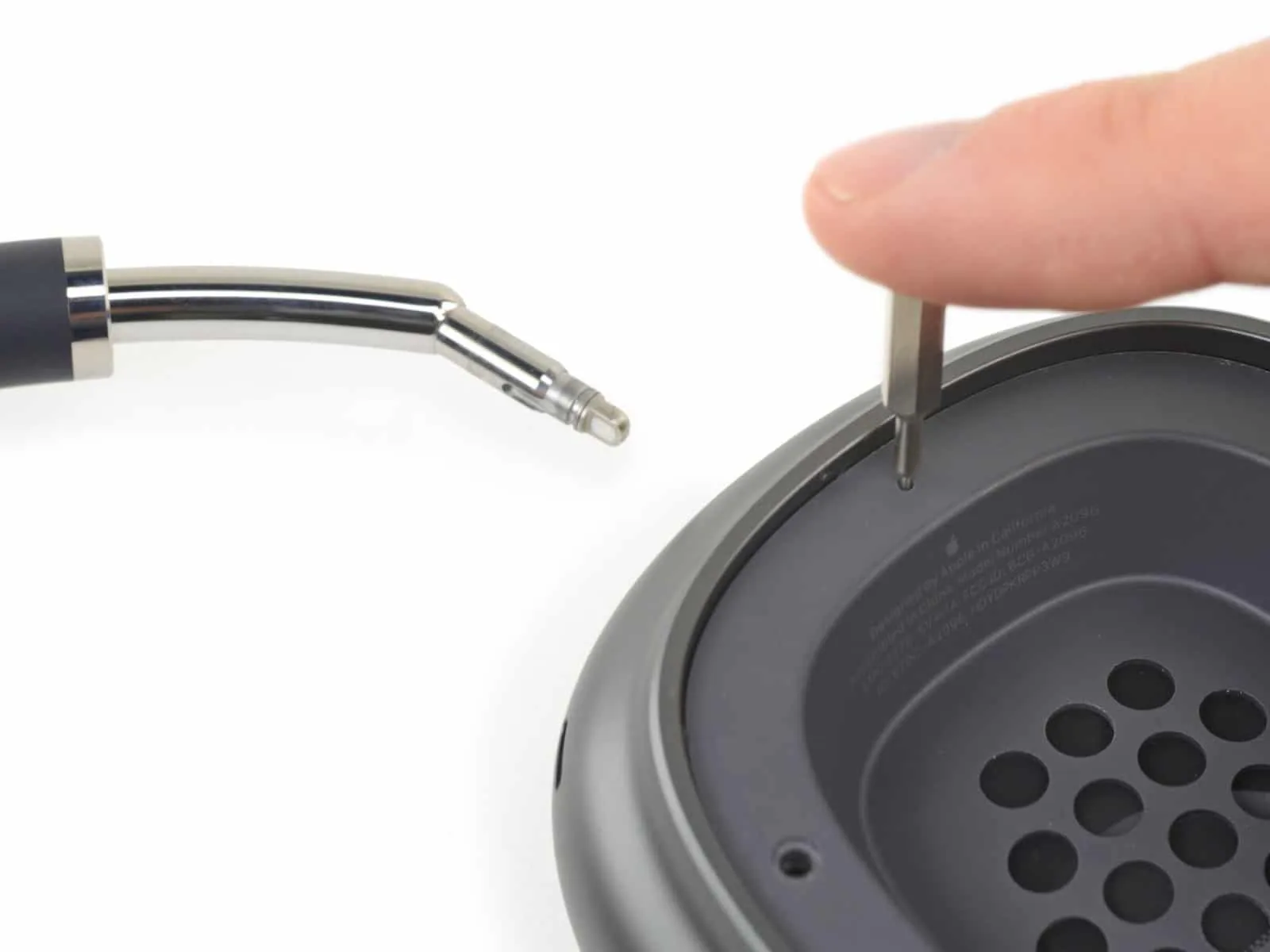 Tháo tung AirPods Max cùng iFixit: Hoàn thiện cực tốt và cao cấp