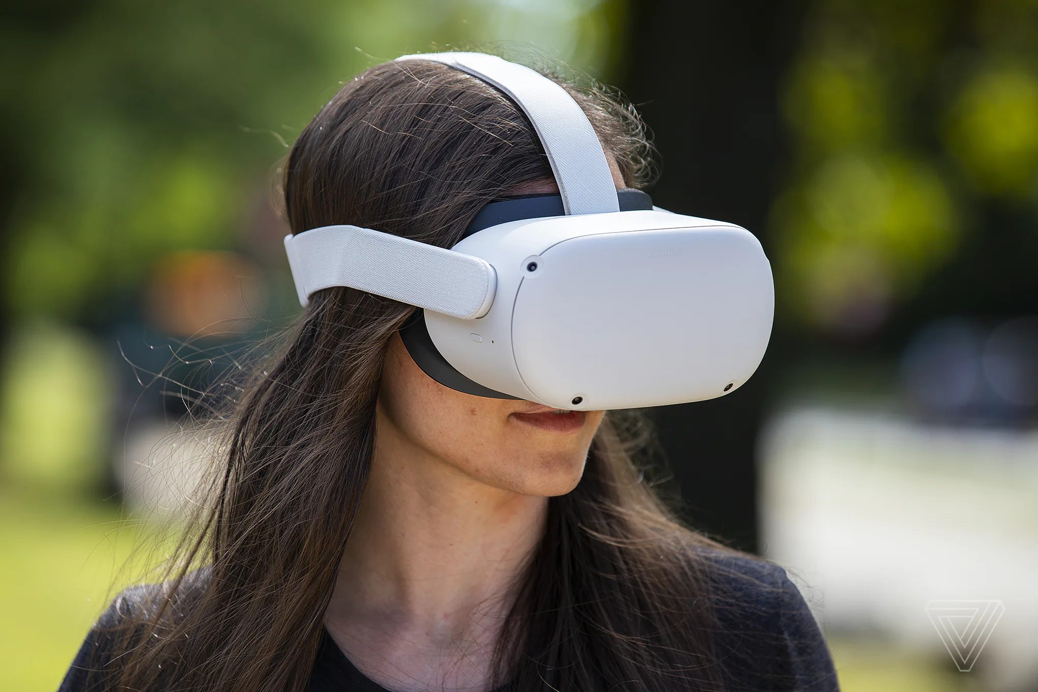 Thiết bị VR đầu tiên của Apple sẽ có chất liệu vải, có quạt và giá bán rất đắt