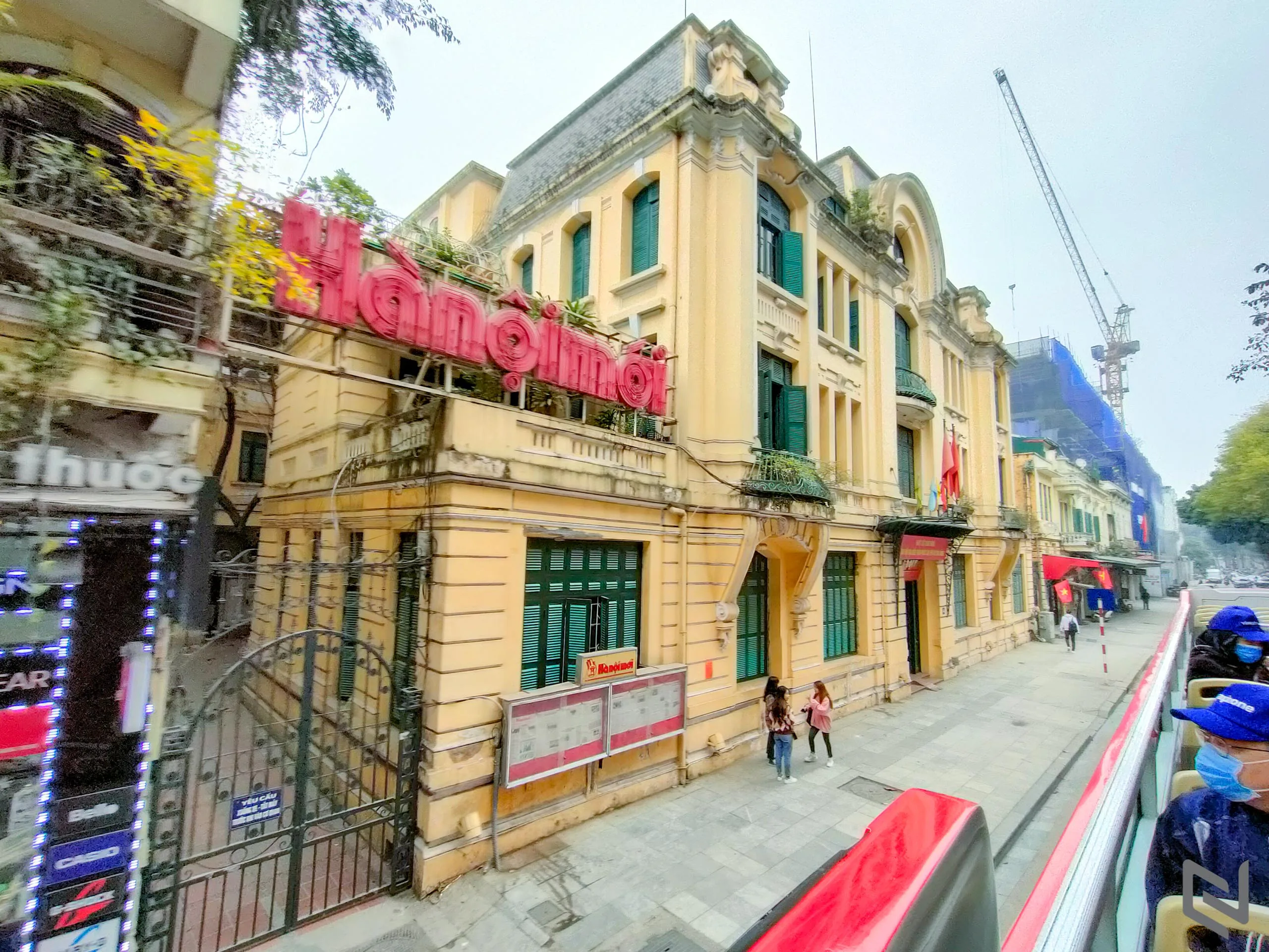 Bộ ảnh du lịch Hà Nội bằng xe bus 2 tầng chụp bởi OPPO Reno5