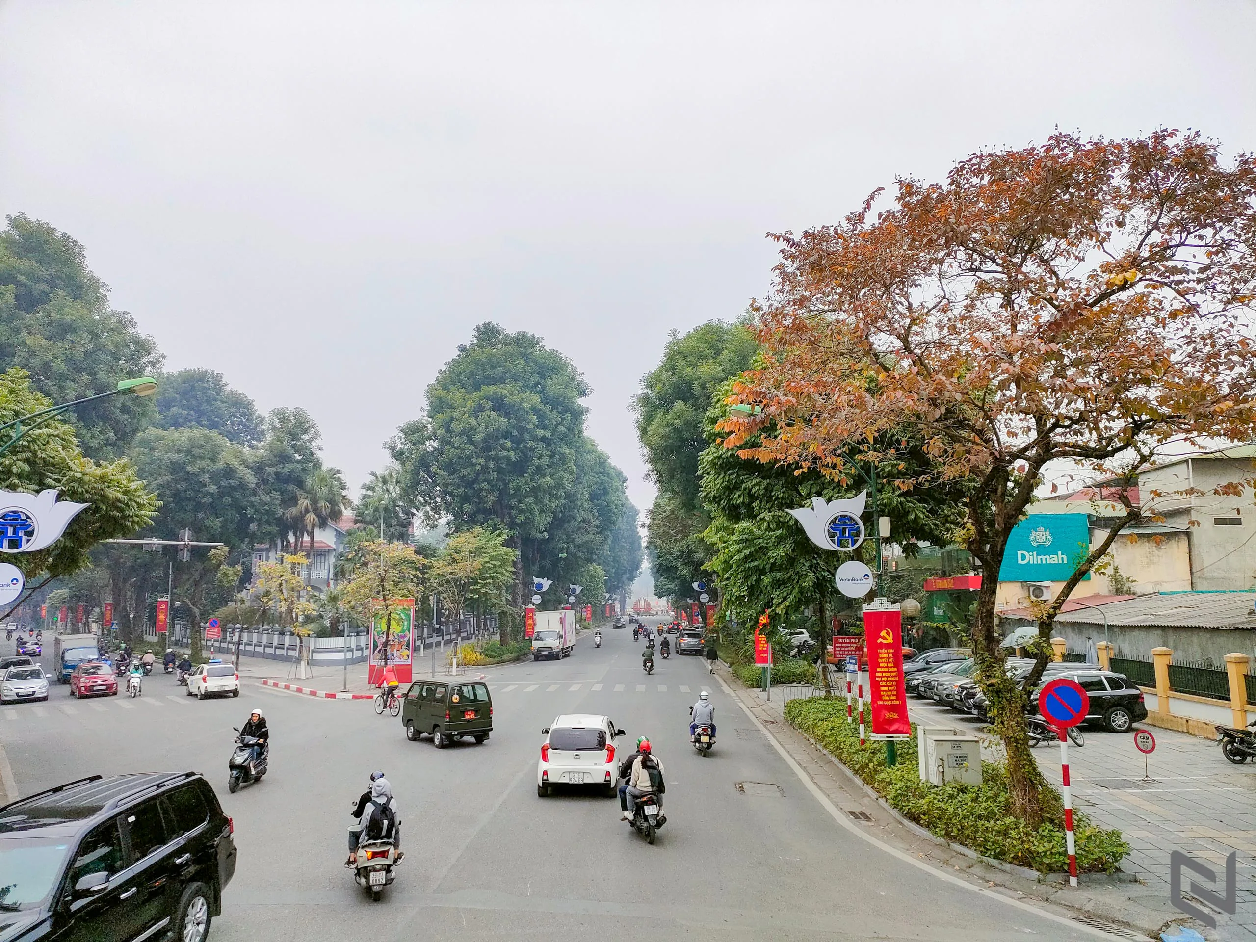 Bộ ảnh du lịch Hà Nội bằng xe bus 2 tầng chụp bởi OPPO Reno5