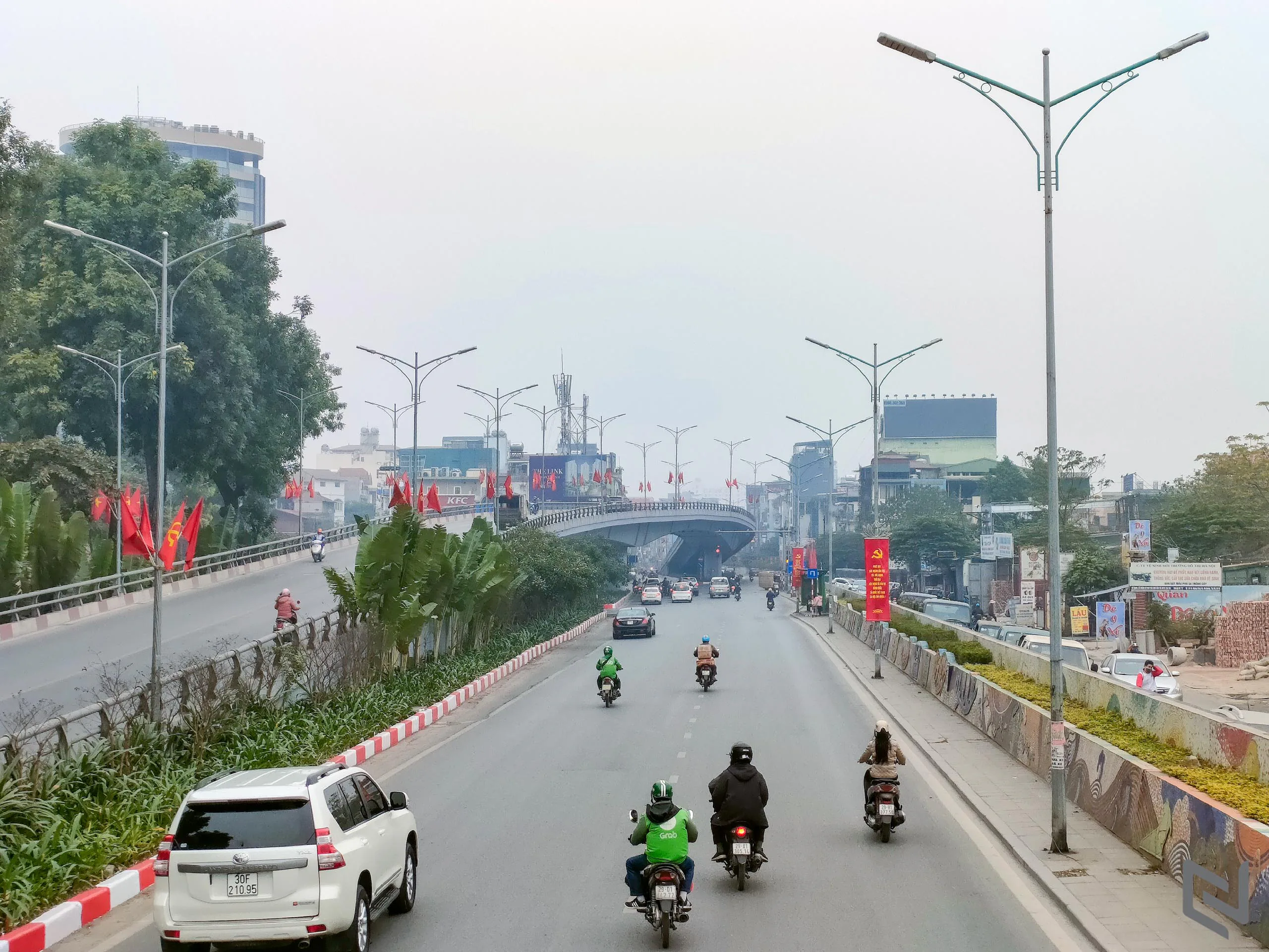Bộ ảnh du lịch Hà Nội bằng xe bus 2 tầng chụp bởi OPPO Reno5