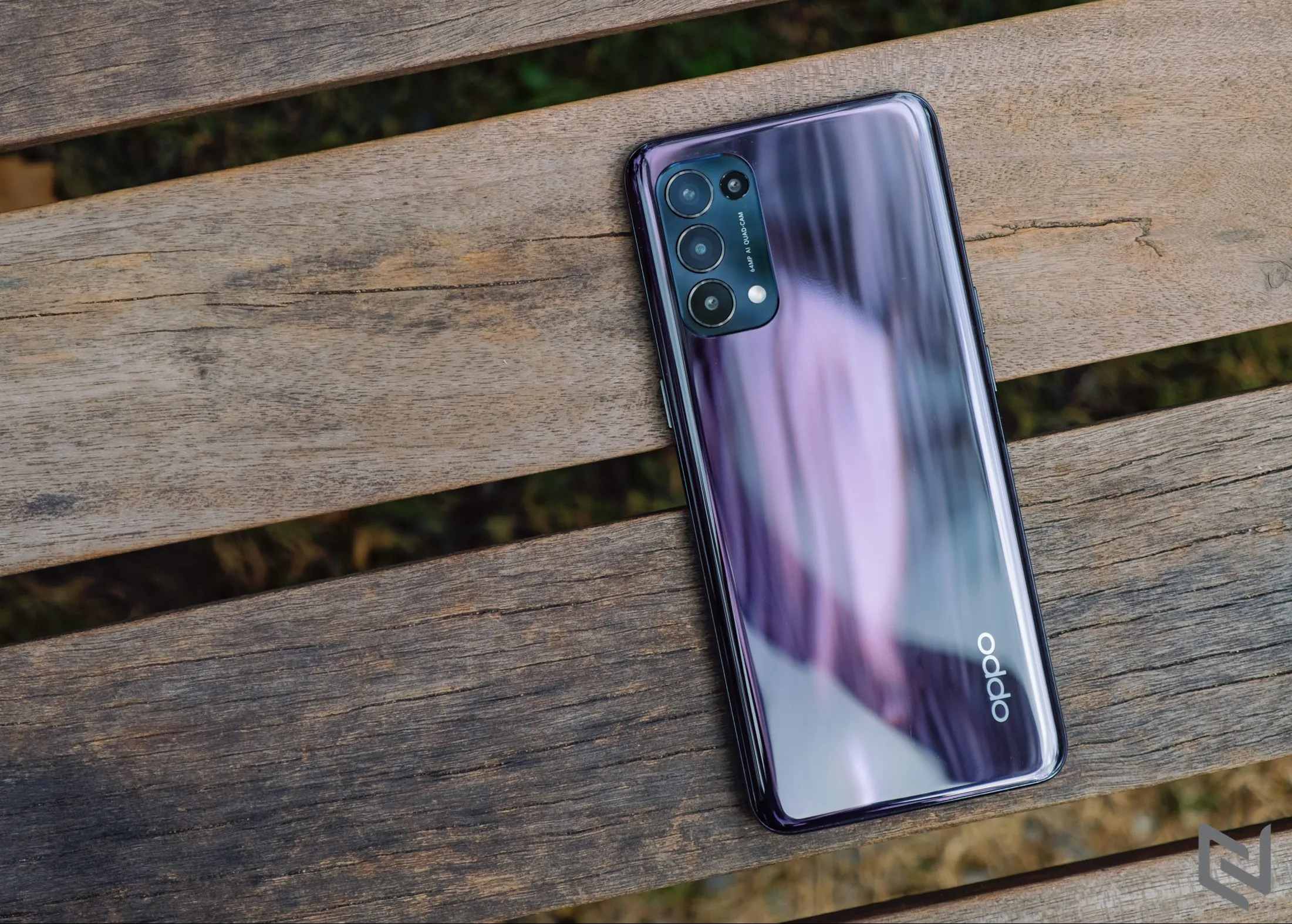 OPPO Reno5 thu hút 21,000 đơn đặt cọc sau 4 ngày ra mắt