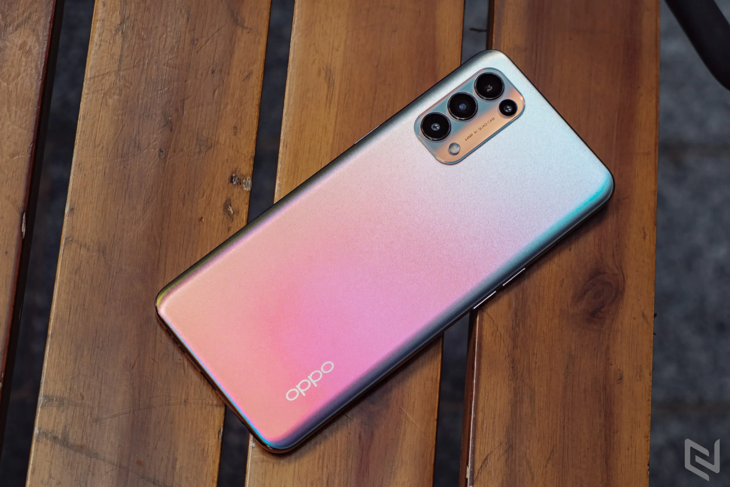 FPT Shop mở bán OPPO Reno5, số đơn hàng cao gấp 4 lần so với phiên bản tiền nhiệm