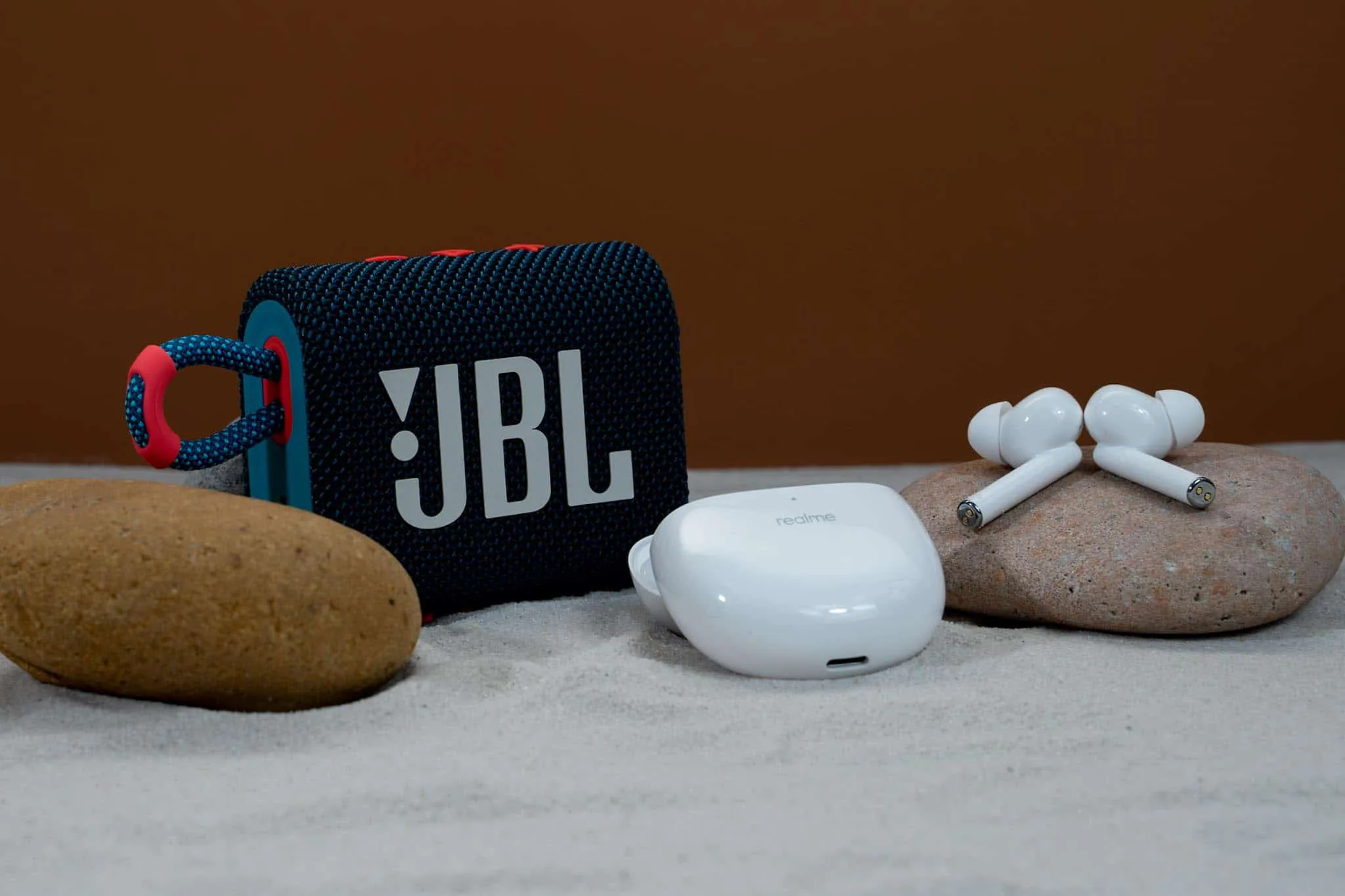 Realme mở bán tai nghe Realme Buds Air Pro giá 2,690,000 VND độc quyền tại CellphoneS, tặng loa 990,000 VND khi đặt hàng trước