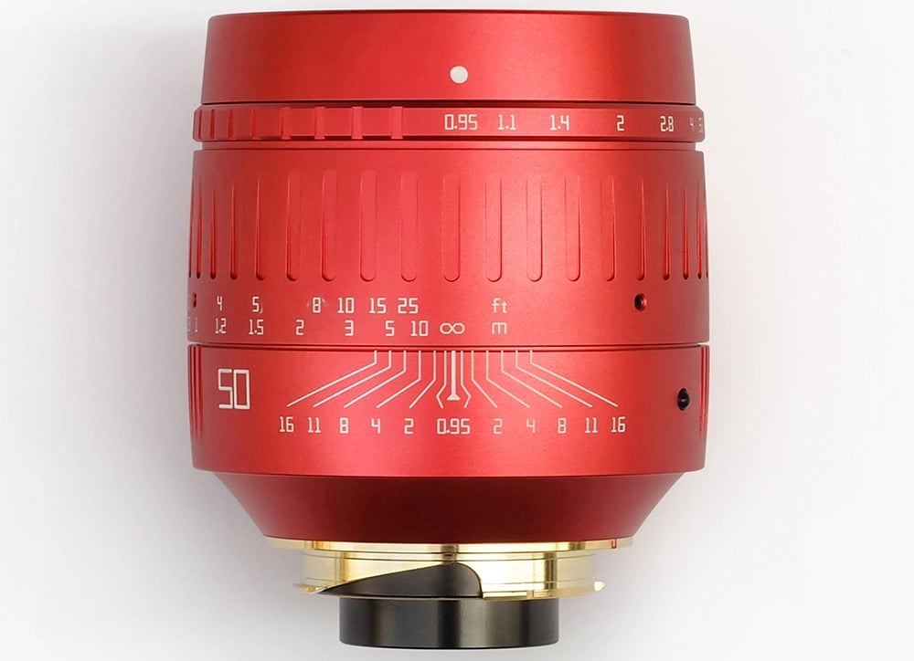 TTArtisan ra mắt ống kính 50mm F0.95 phiên bản năm con Trâu với màu đỏ đẹp mắt