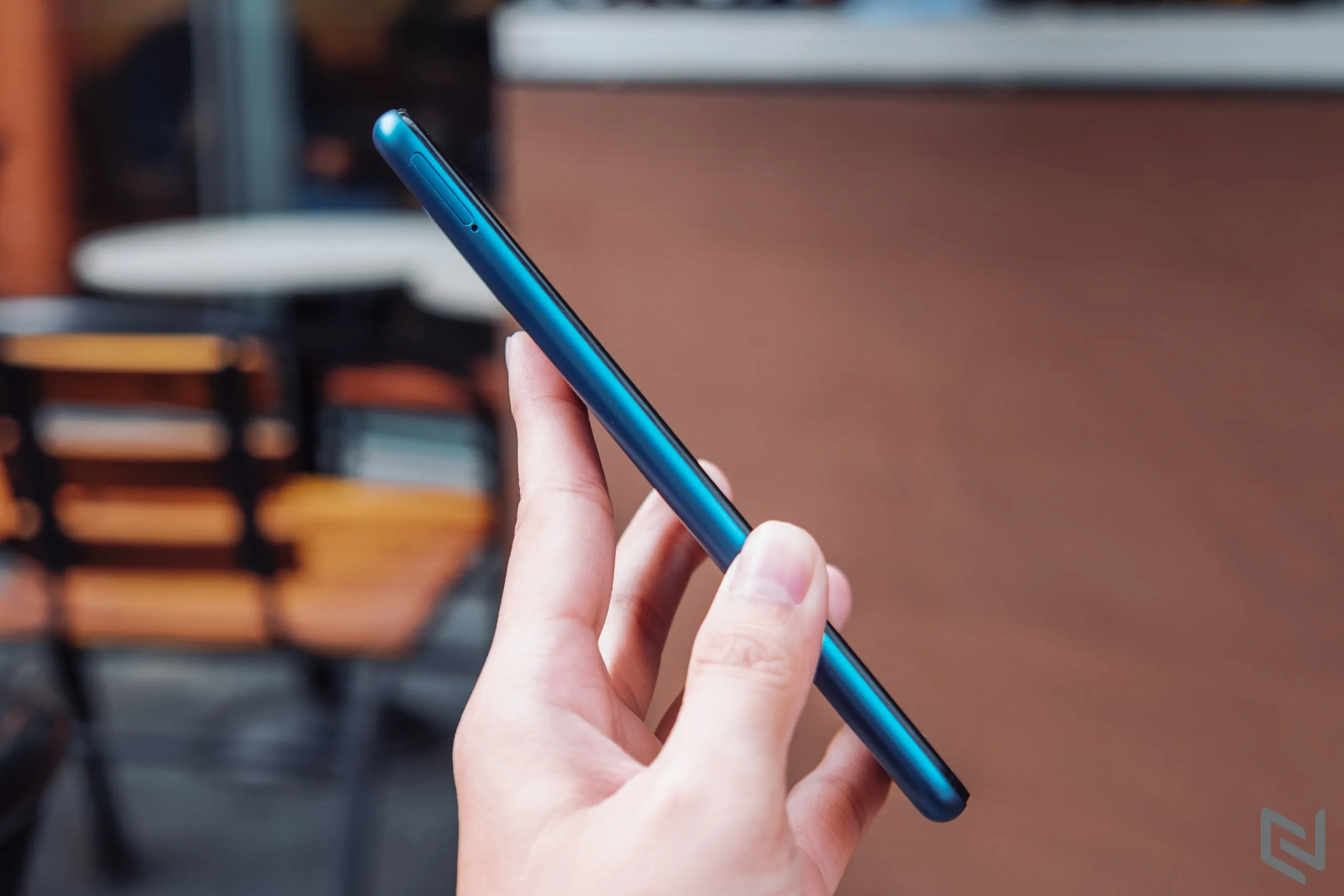 Trên tay Galaxy A12: Smartphone pin khủng 5,000mAh, thiết kế mặt lưng mới lạ từ Samsung