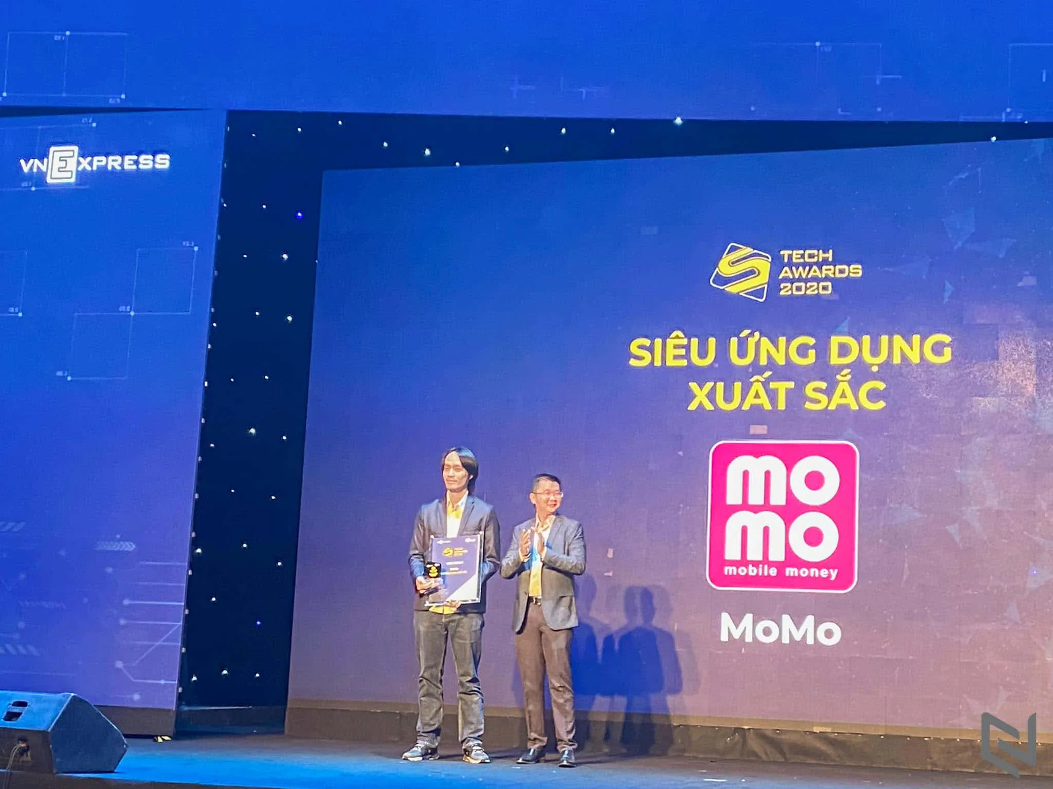 Samsung và điện thoại Vsmart thắng lớn tại Tech Awards 2020