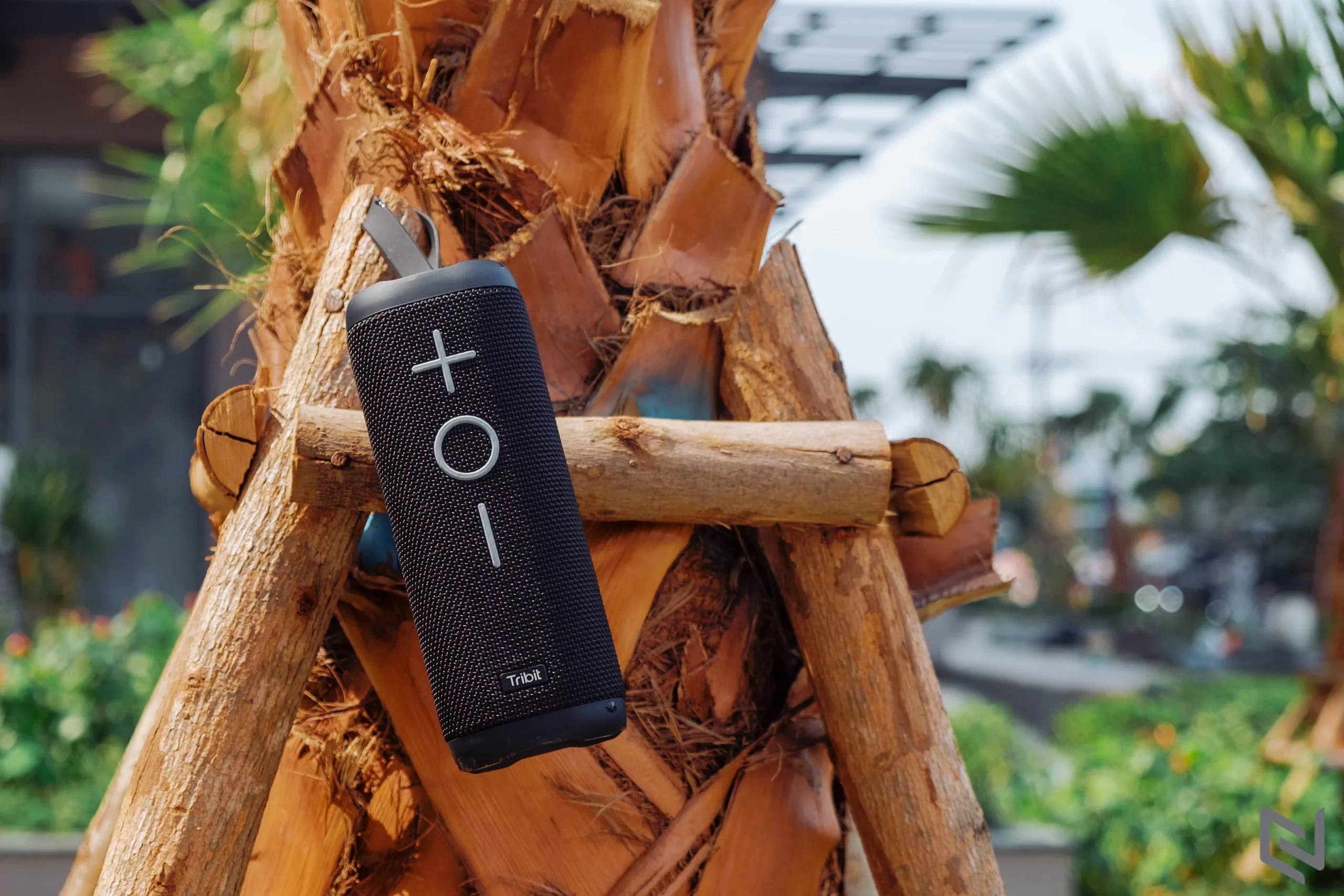 Trên tay loa Bluetooth Tribit Stormbox: Chống nước IPX7, âm bass mạnh, giá bán hấp dẫn
