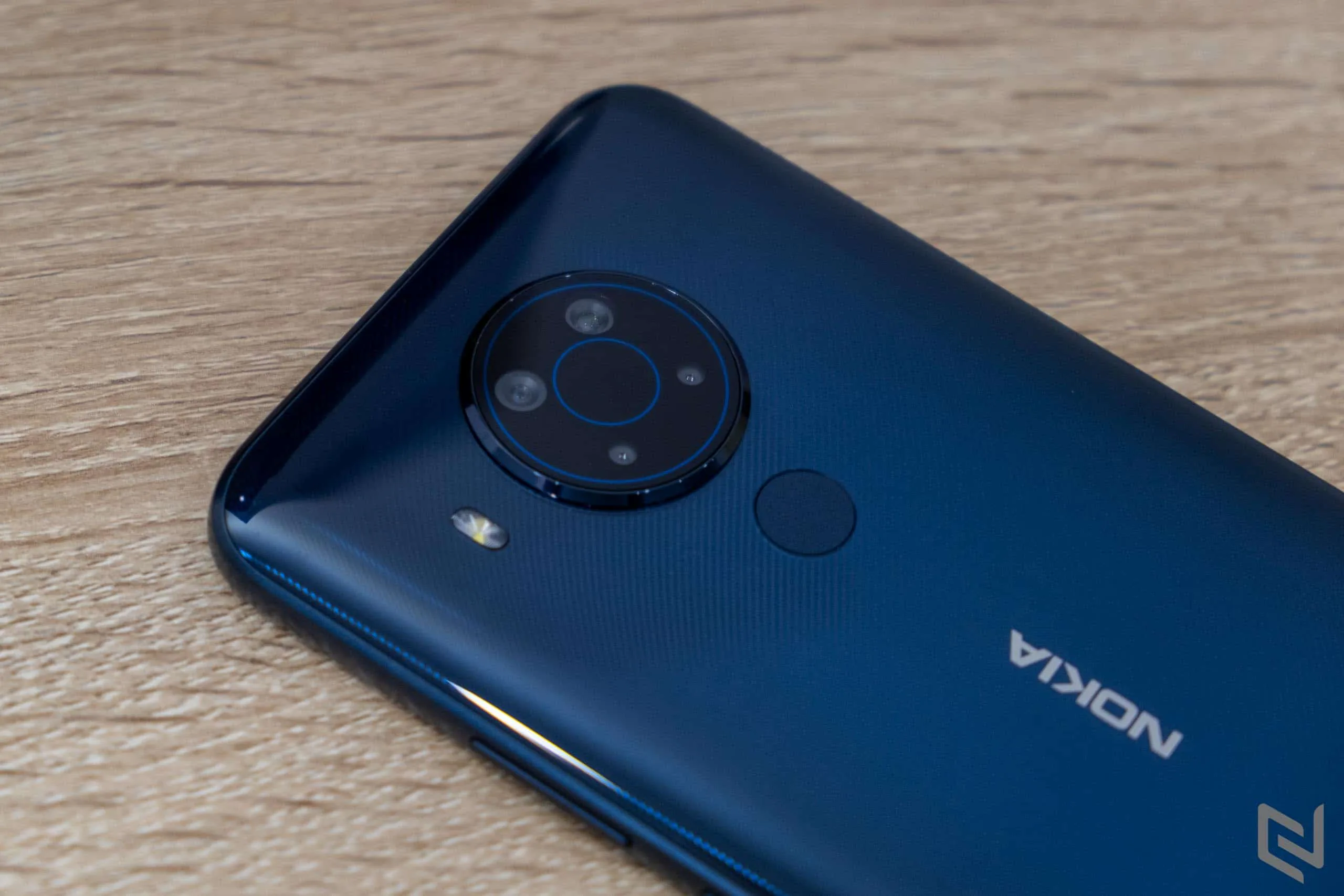 Mở hộp Nokia 5.4: Điểm nhấn camera, hiệu năng tốt, đầy đủ phụ kiện