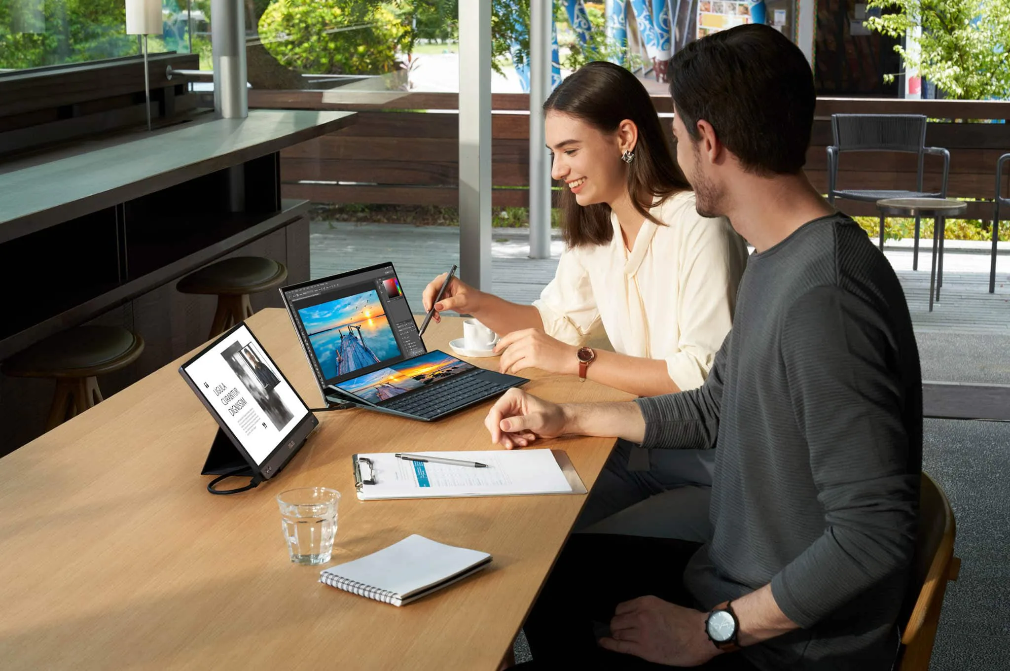 ASUS công bố dải sản phẩm ZenBook 2 màn hình mới nhất và màn ScreenPad Plus nghiêng tự động tại CES 2021