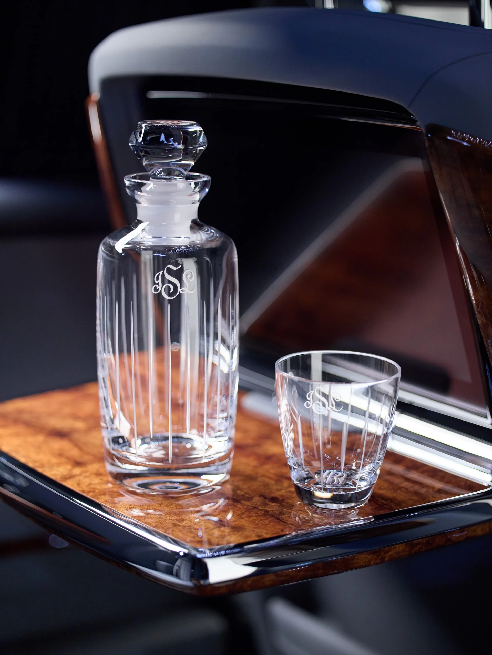 Ngắm nhìn Rolls-Royce Koa Phantom 2021 với nội thất gỗ Koa cực hiếm