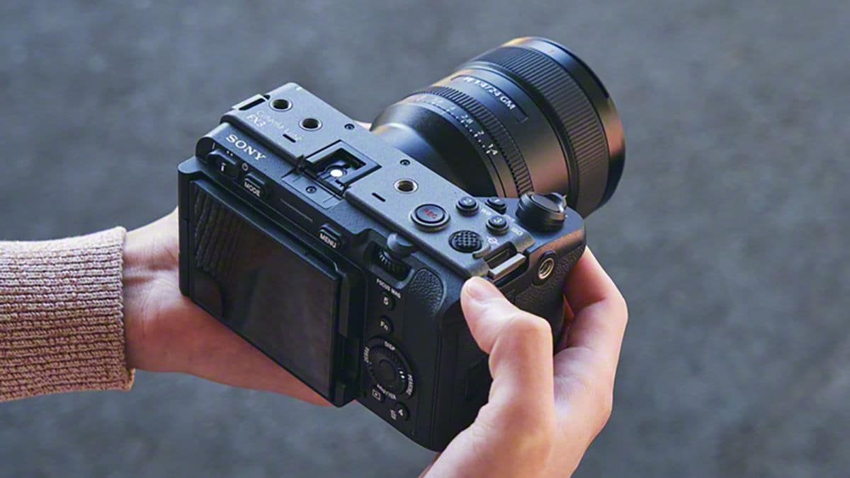 Sony ra mắt máy quay FX3 full frame nhỏ gọn dòng Cinema