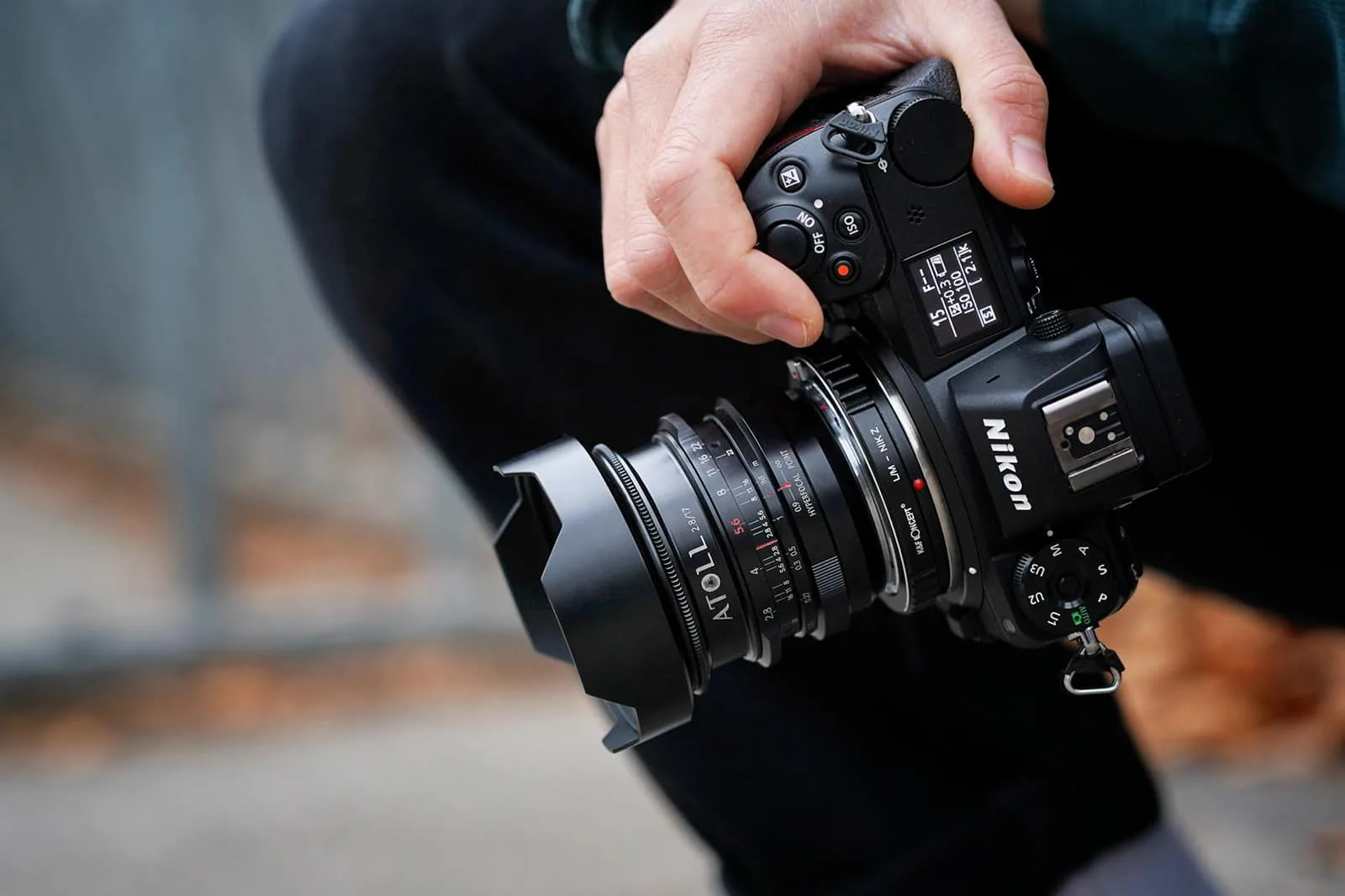 Lomography ra mắt ống kính 17mm F2.8 cho máy ảnh full frame mirrorless