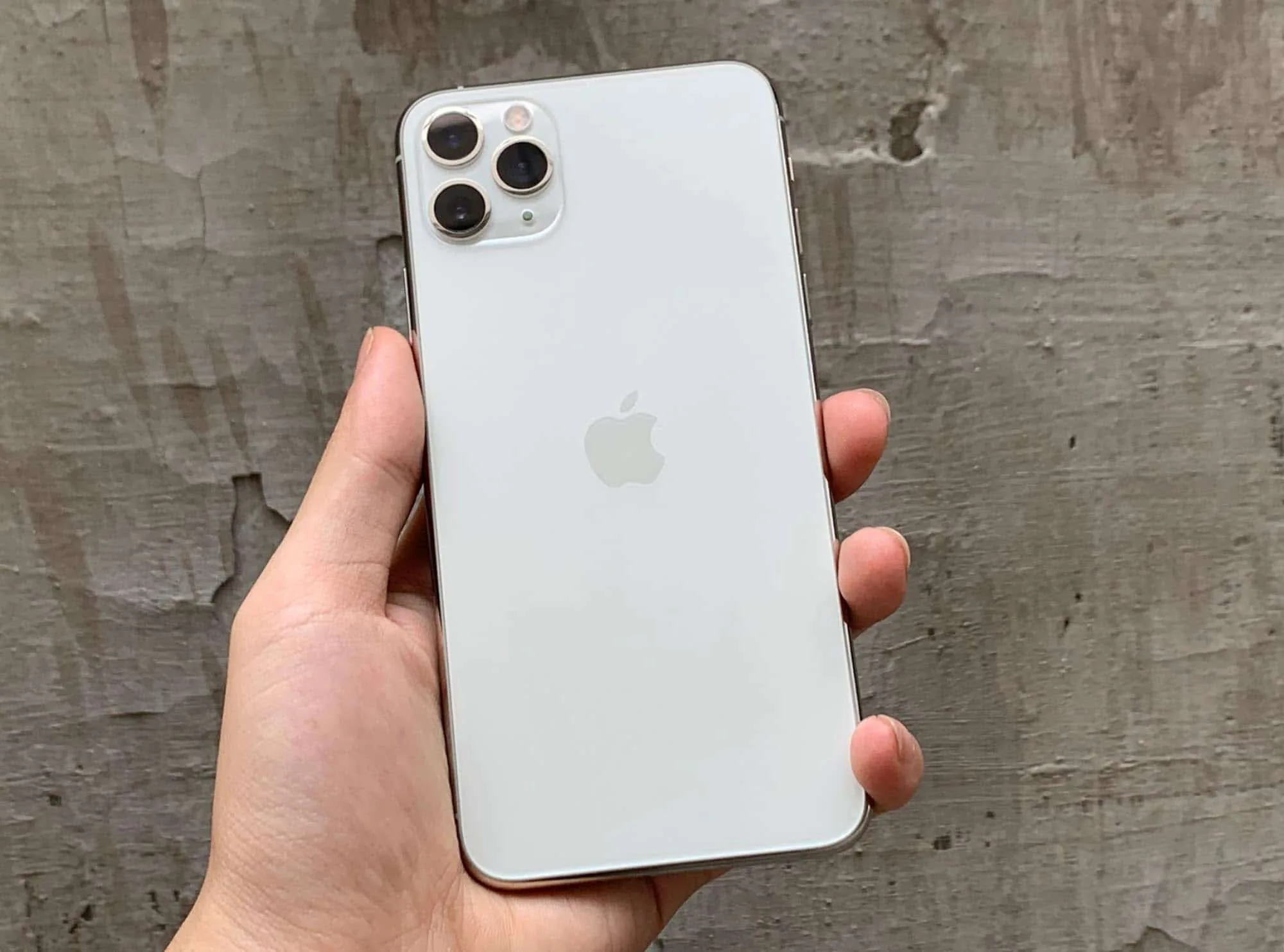 Bảng giá iPhone đầu năm - Sức mua tăng cao và giá bán tiếp tục giảm
